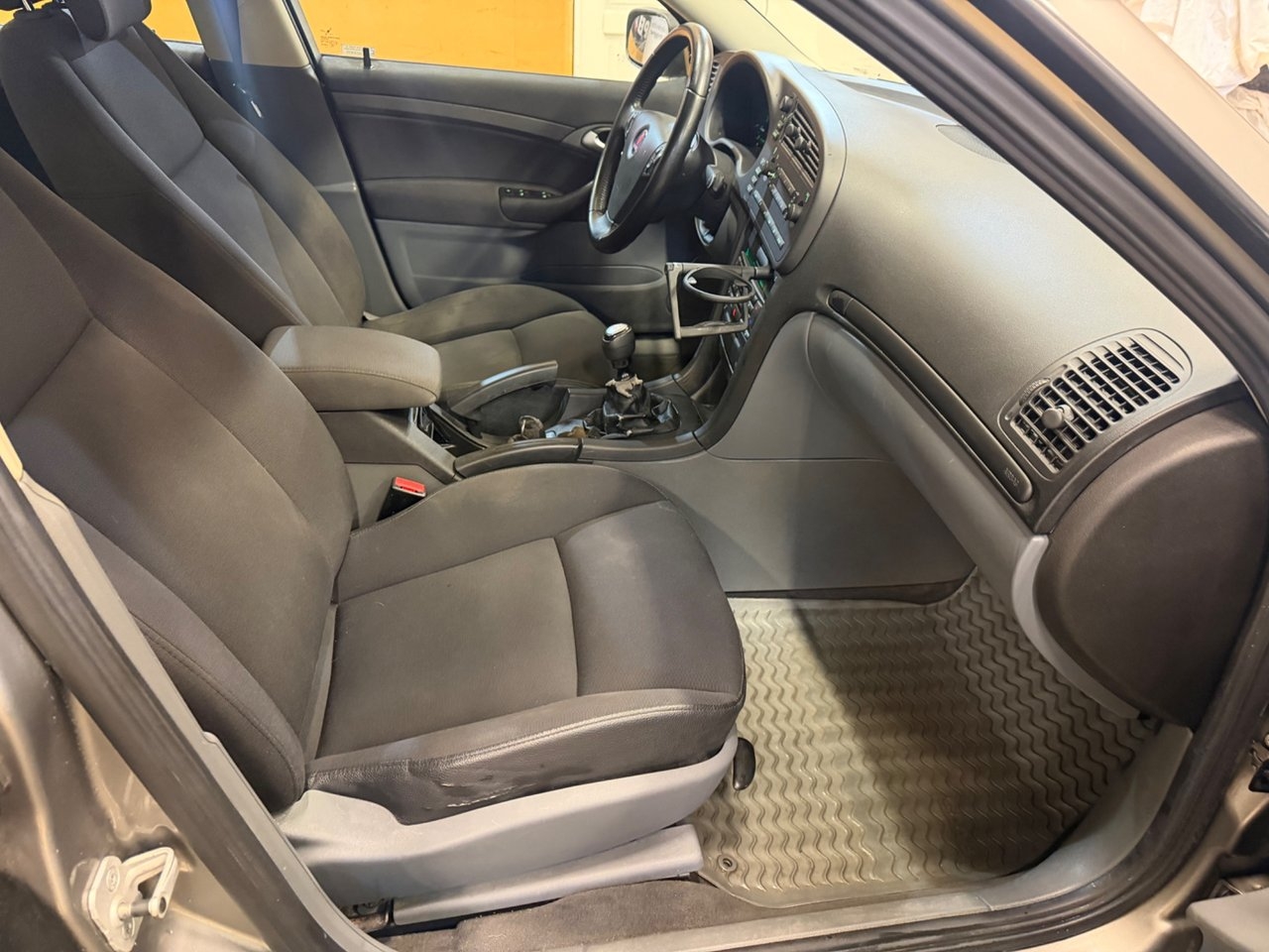 Saab 9-3 Linear 2004, photo 5/10