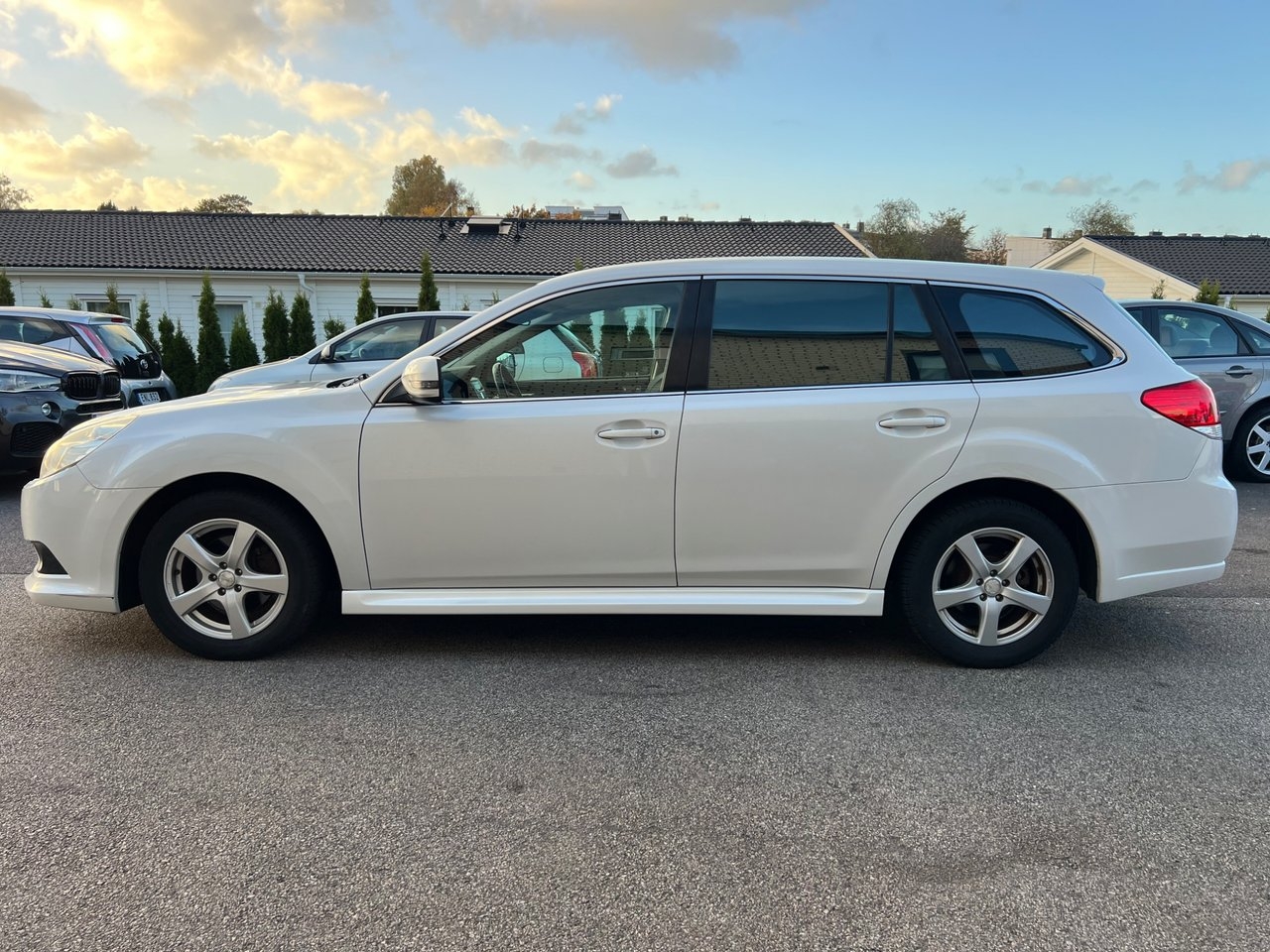 Subaru Legacy 2.0D 2011, bild 6/10