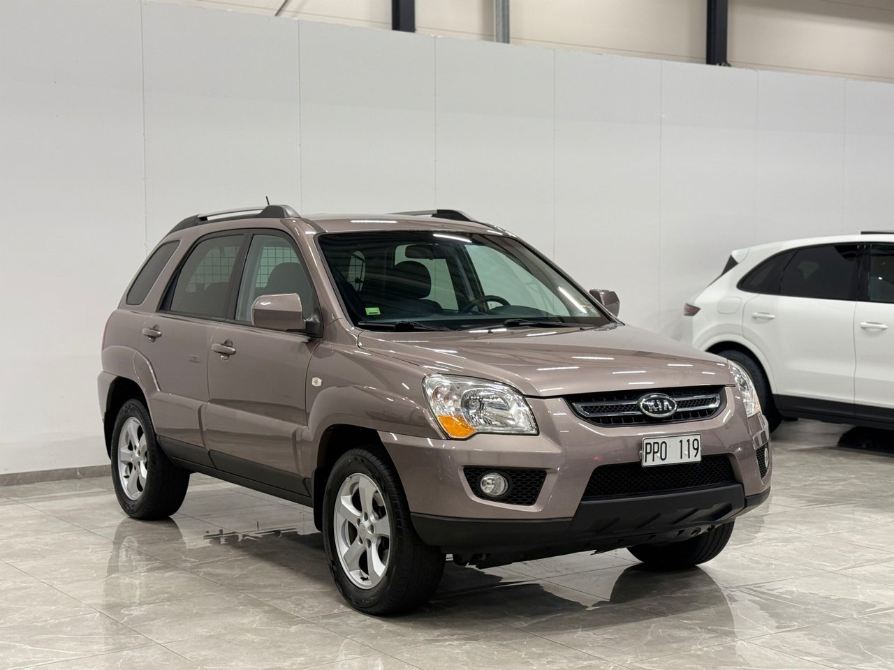 Kia Sportage 2.0 CVVT 4WD 2010, kuva 2/10