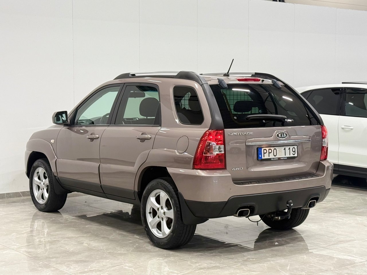 Kia Sportage 2.0 CVVT 4WD 2010, kuva 3/10