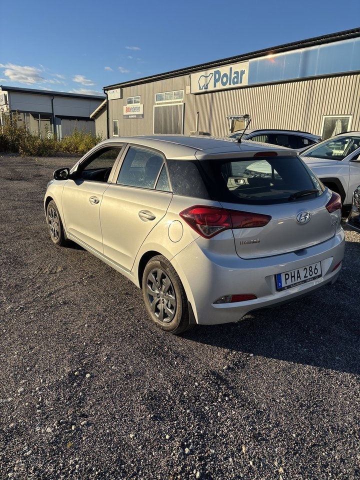 Hyundai i20 1.2 Comfort Euro 6 2018, bild 3/4