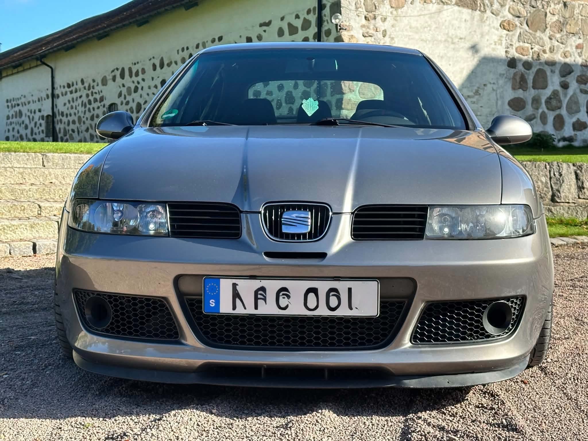 Seat Leon Cupra 1.8T Smidd 400hk 2005, bild 2/6