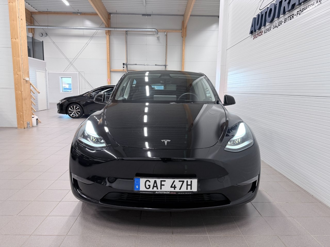 Tesla Model Y 2024, bild 2/10