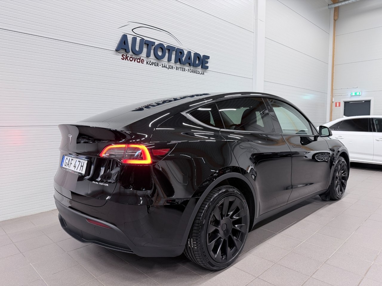 Tesla Model Y 2024, bild 6/10
