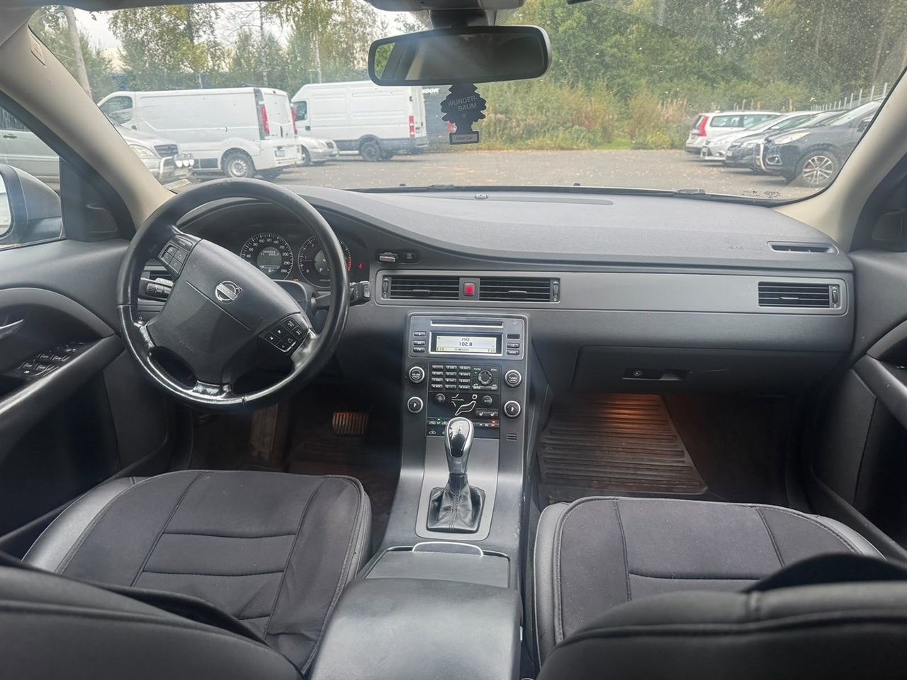 Volvo V70 D5 Kinetic 2008, kuva 5/9