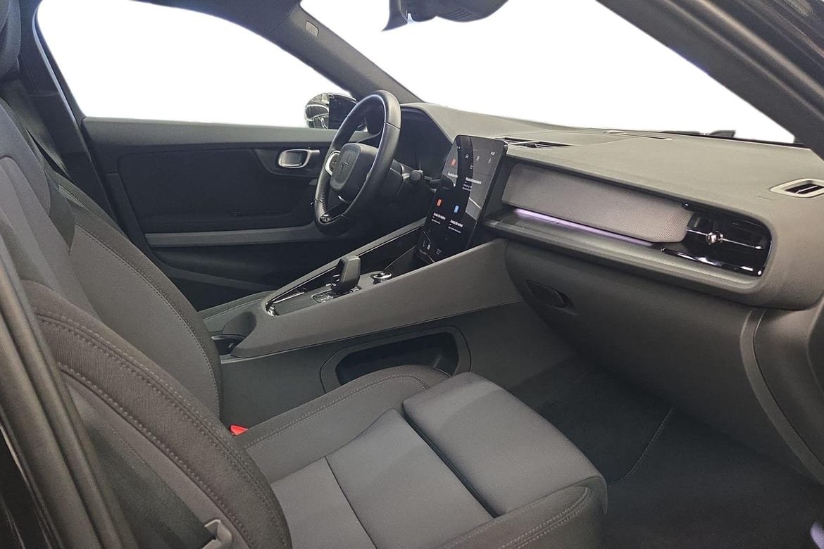 Polestar 2 Long range Dual motor Plus 2025, photo 7/10