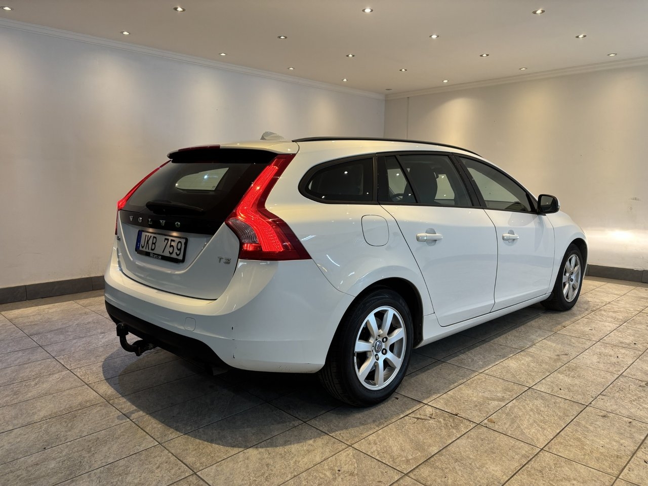 Volvo V60 T3 Momentum 2013, bild 5/10