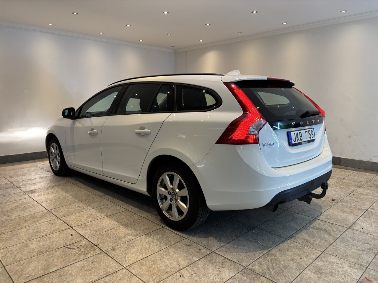 Volvo V60 T3 Momentum 2013, bild 3/10