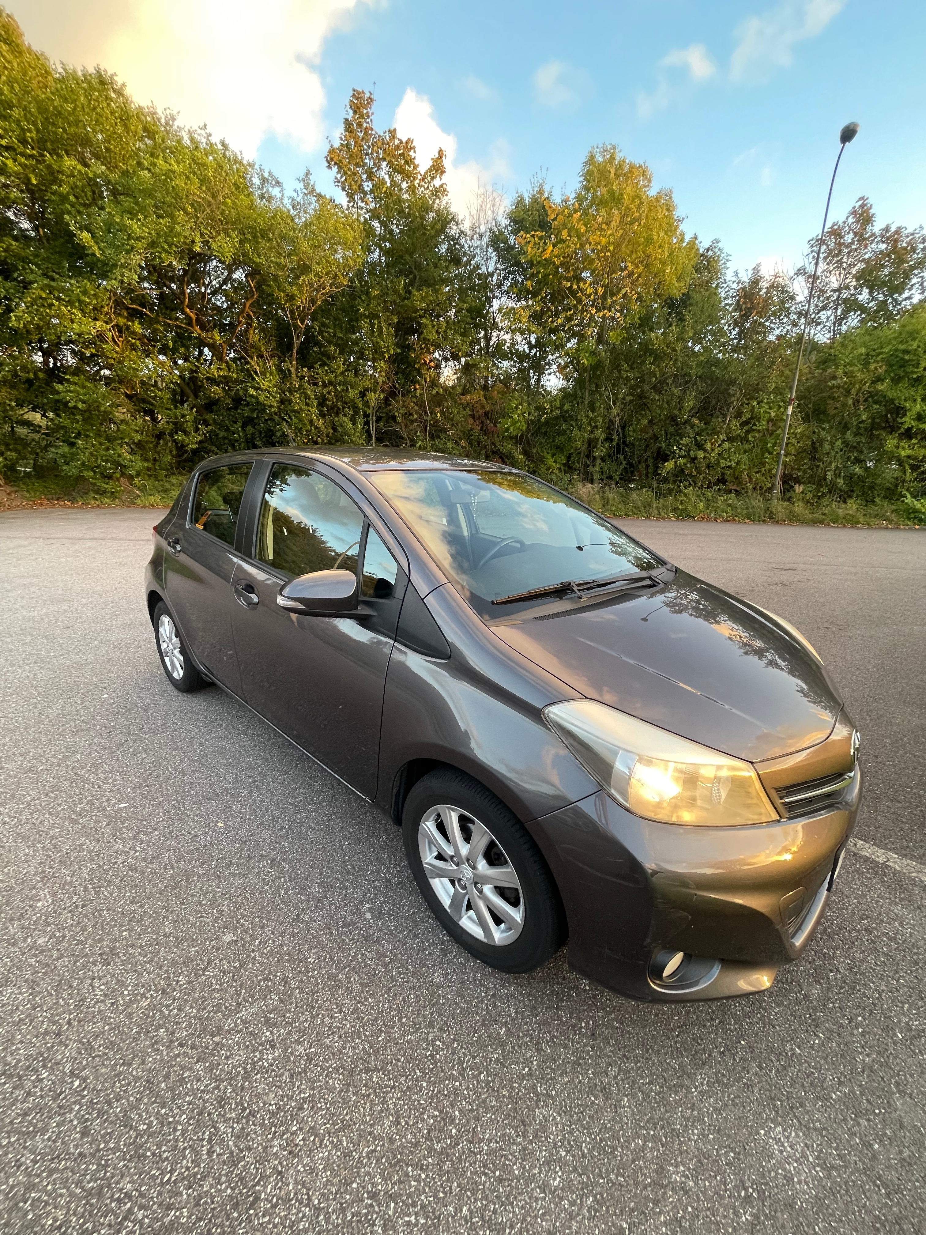 Toyota Yaris 1.33 2011, bild 2/10