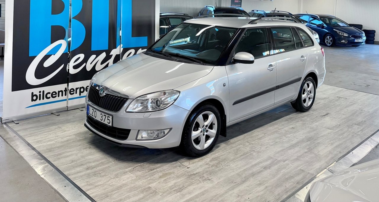 Skoda Fabia 2012, bild 2/4