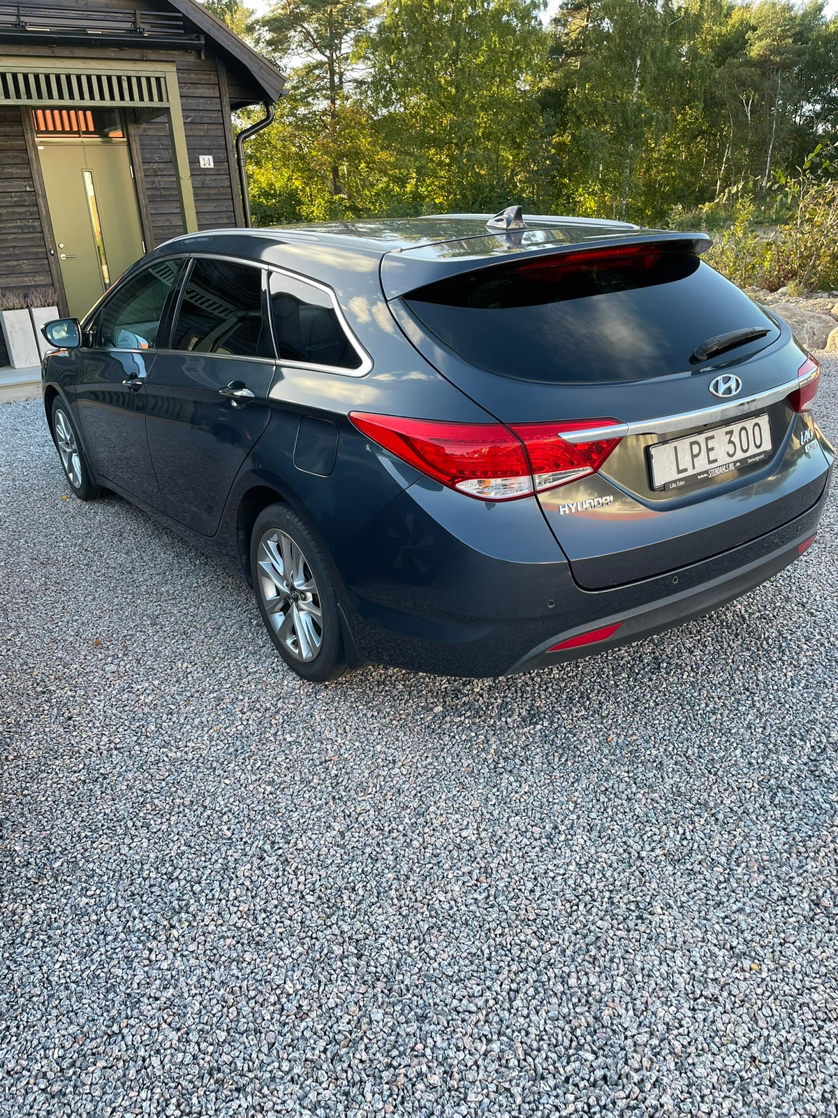 Hyundai i40 cw 1.7 CRDi Manuell 2015, bild 4/10