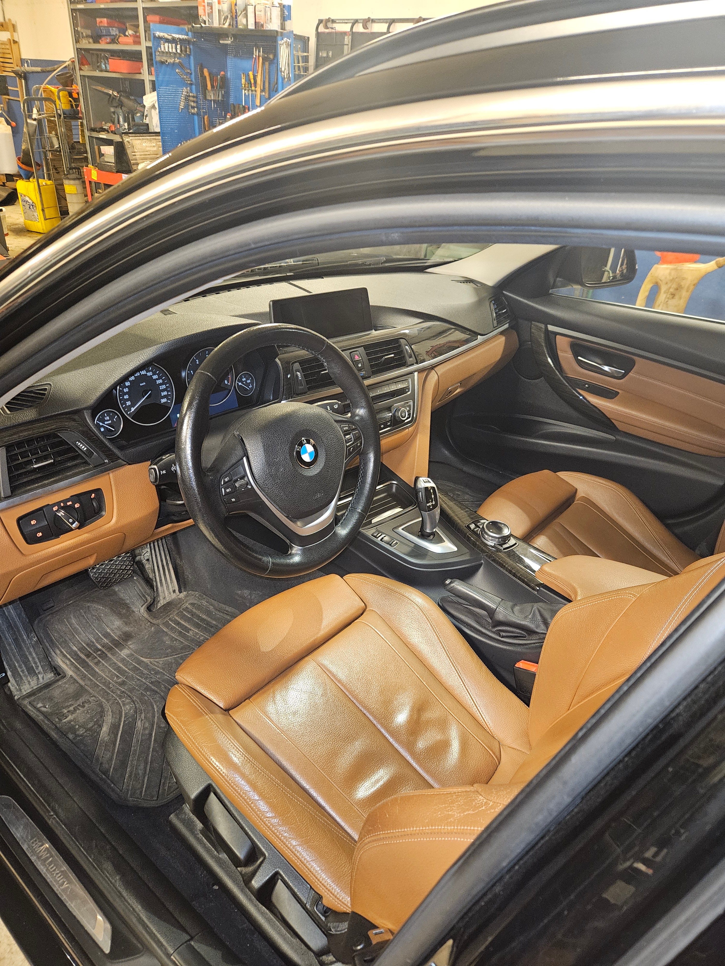 BMW 330d 2014, bild 5/6