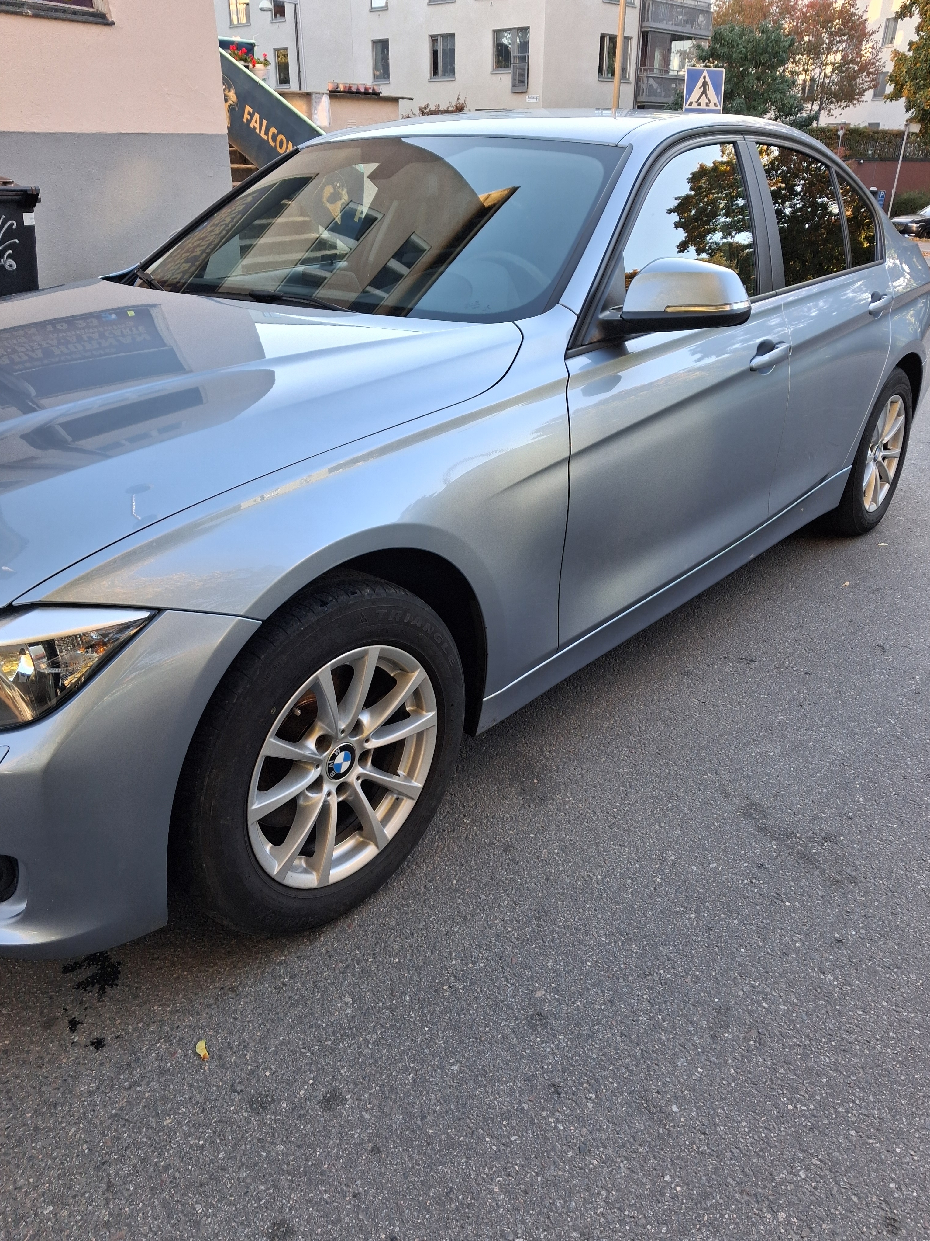 BMW 320d 2013, bild 7/10
