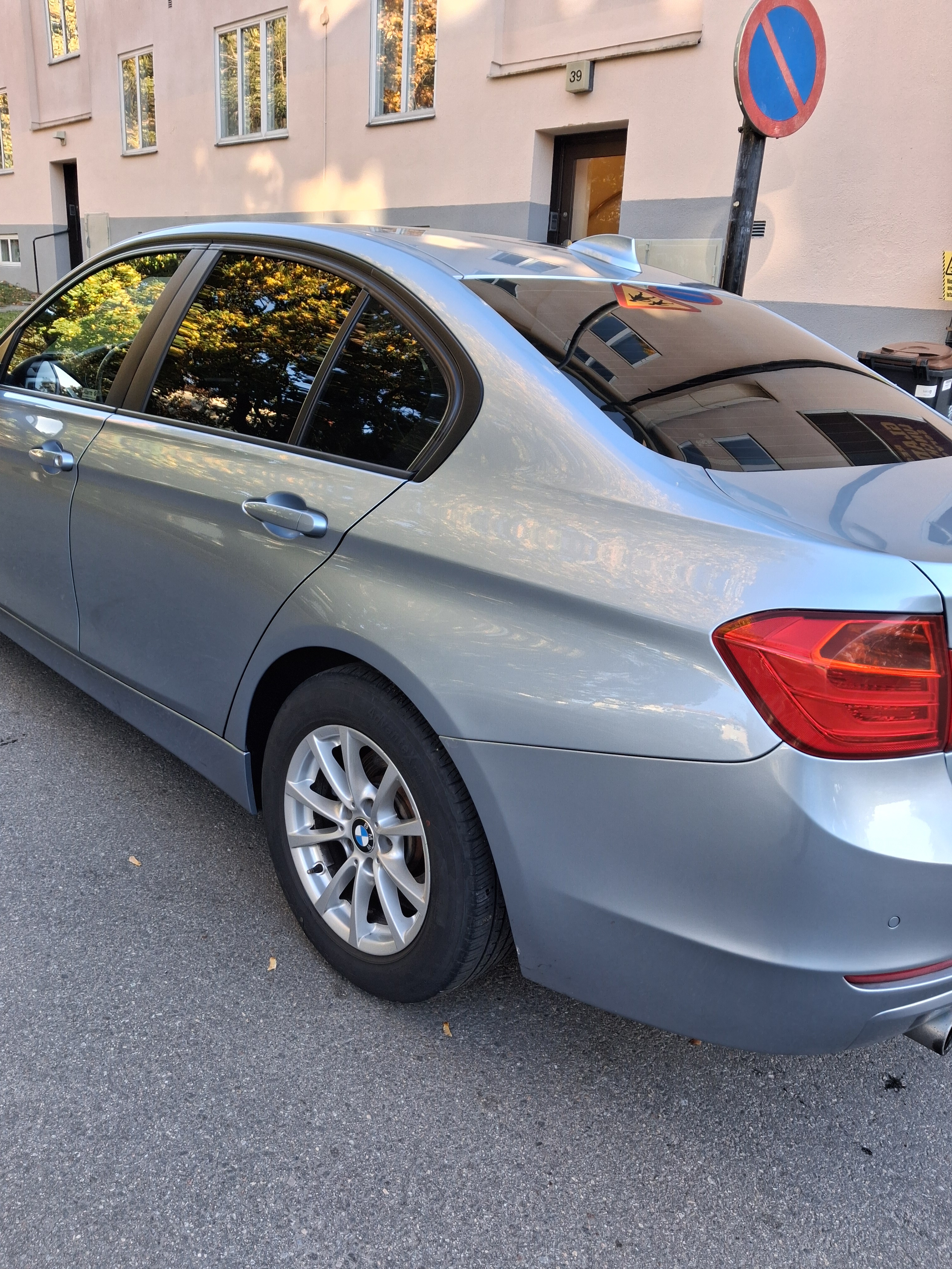 BMW 320d 2013, bild 6/10