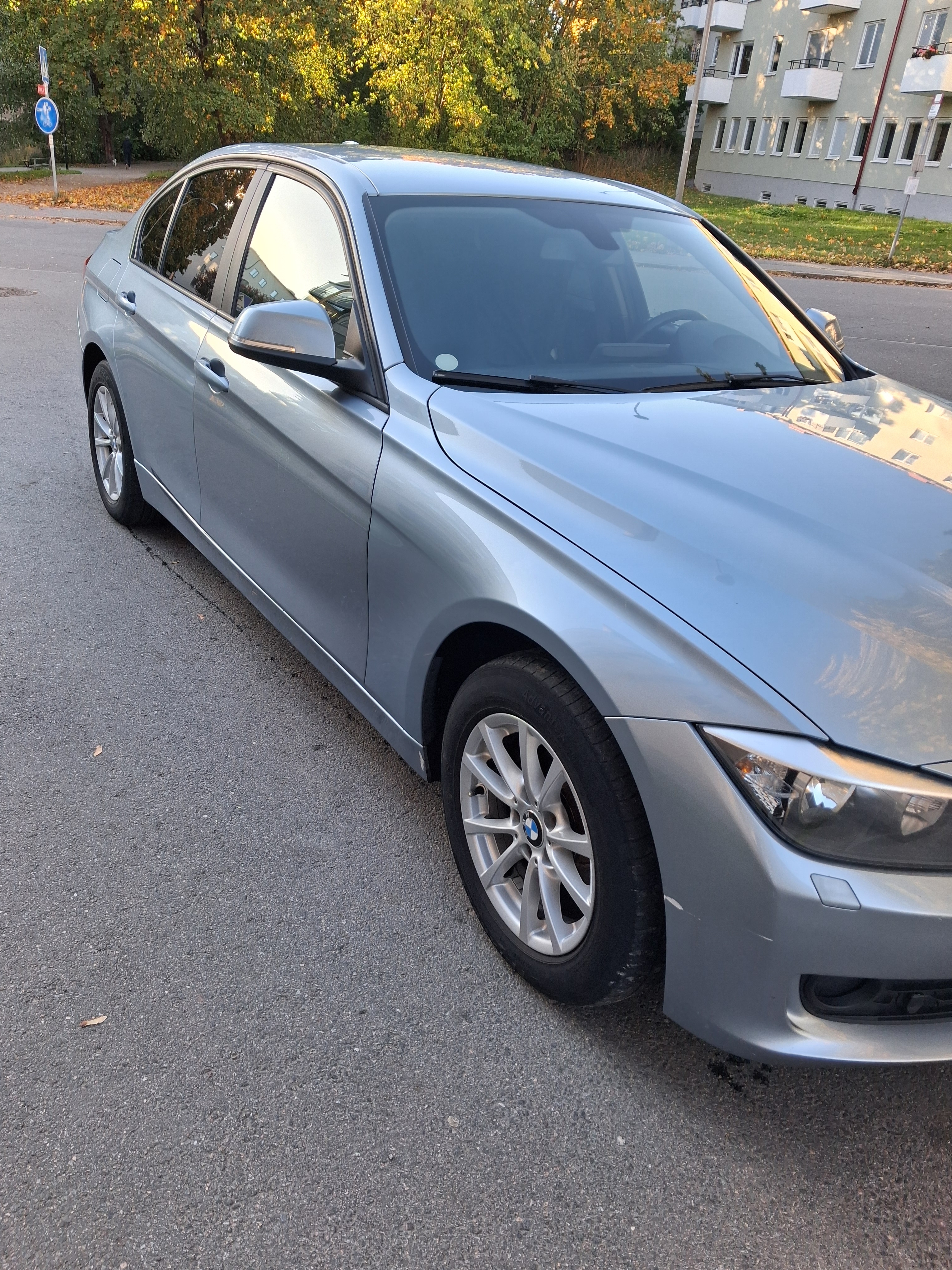 BMW 320d 2013, bild 3/10