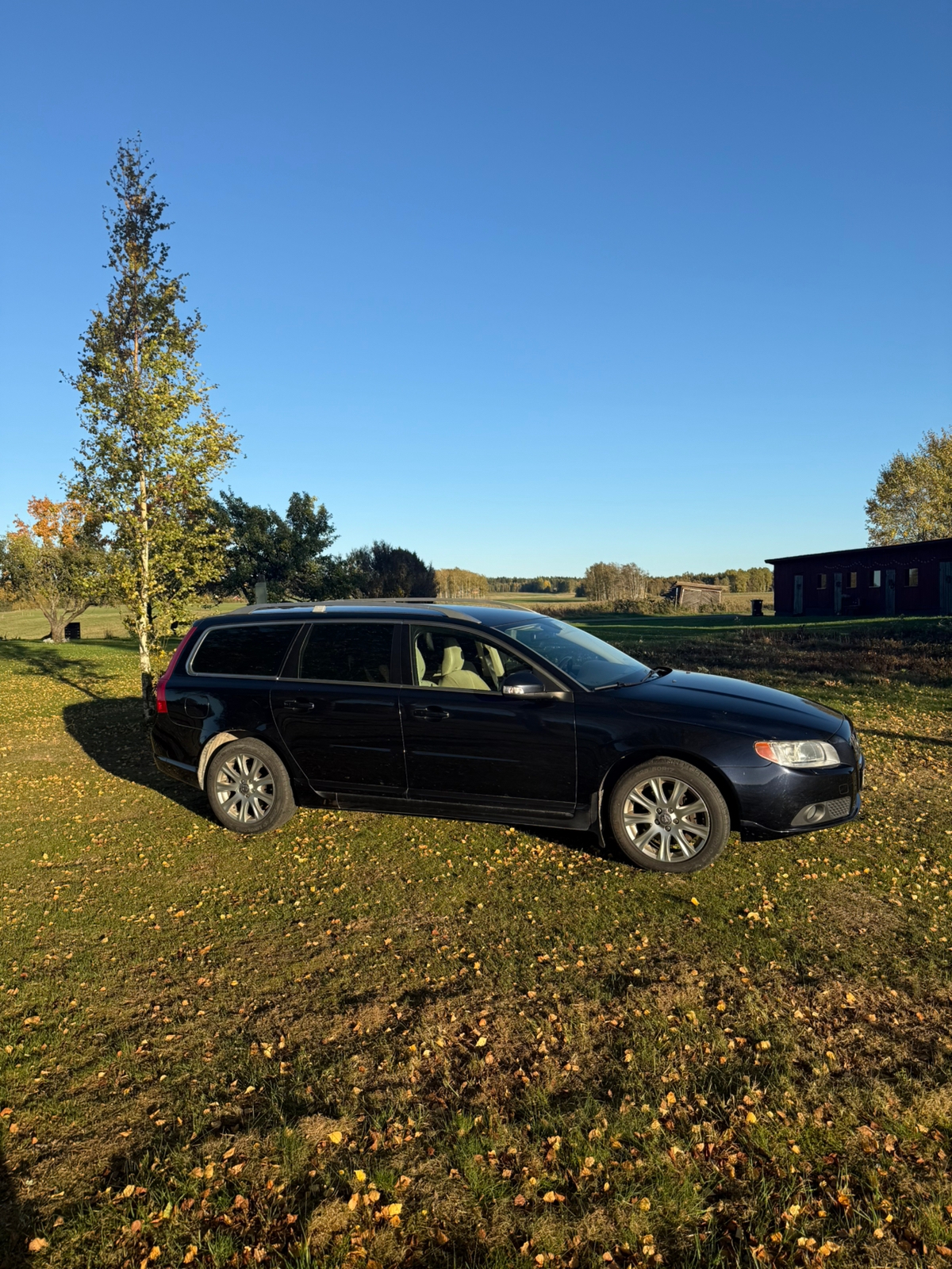 Volvo V70 2.5FT 2010, kuva 2/7