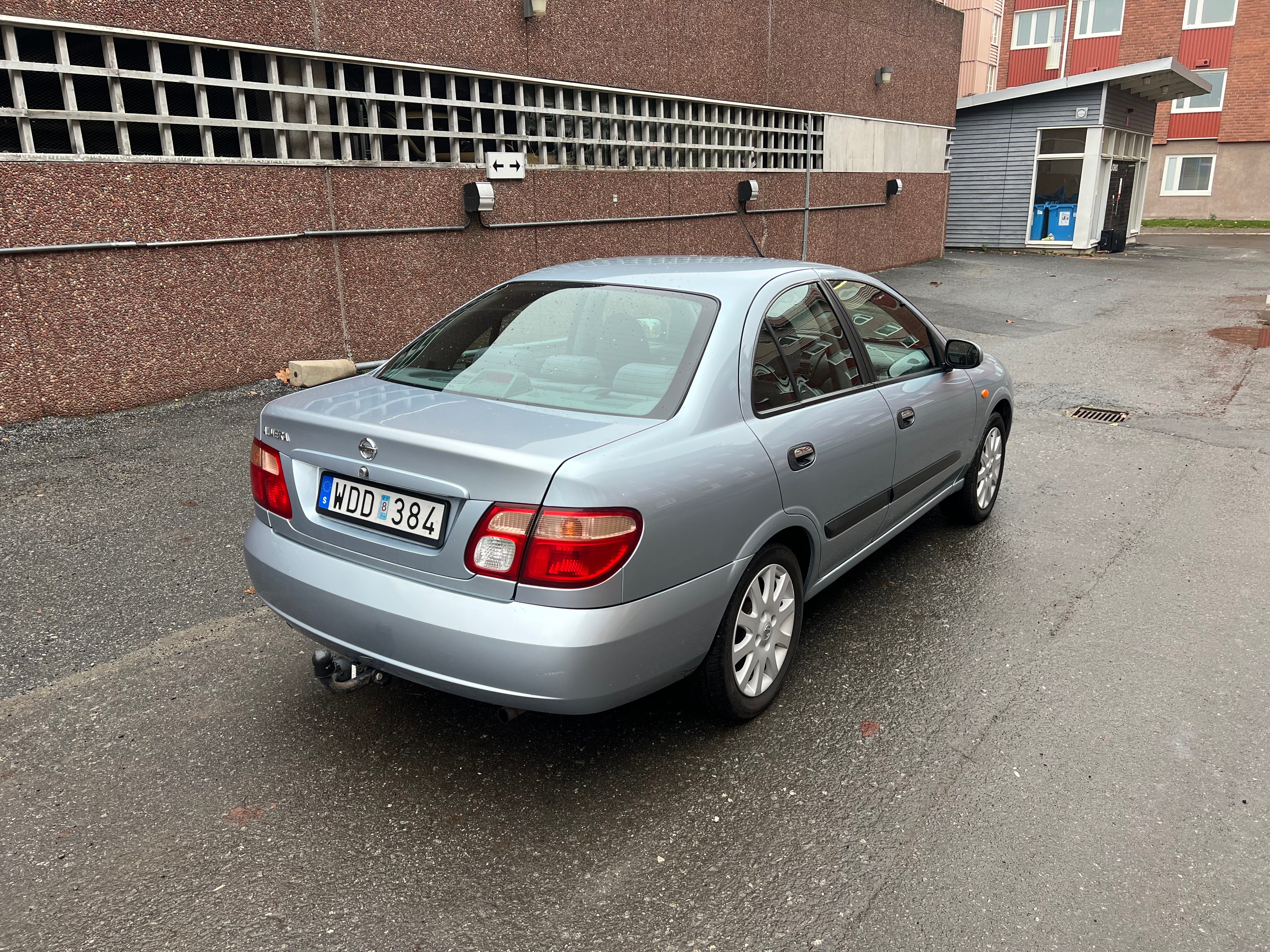 Nissan Almera 1.8 2004, bild 4/8