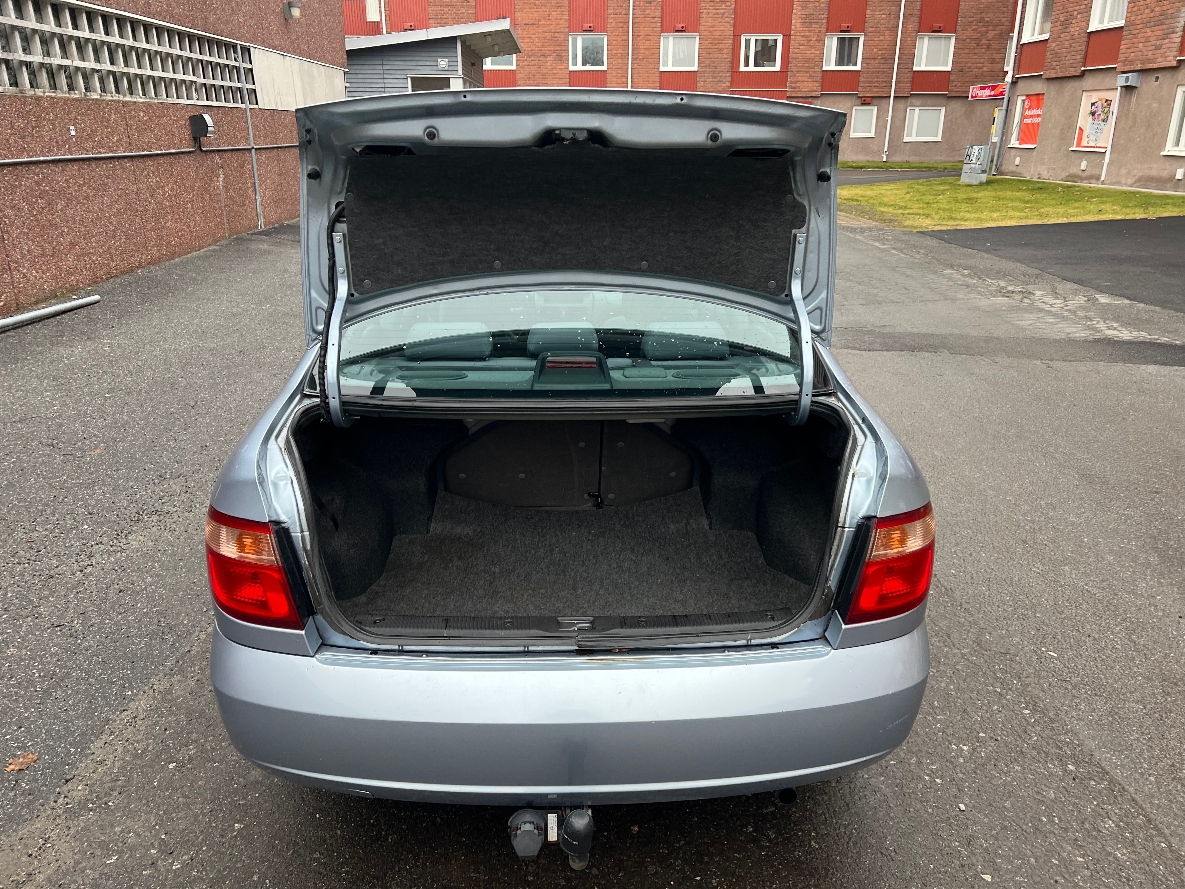 Nissan Almera 1.8 2004, bild 8/8