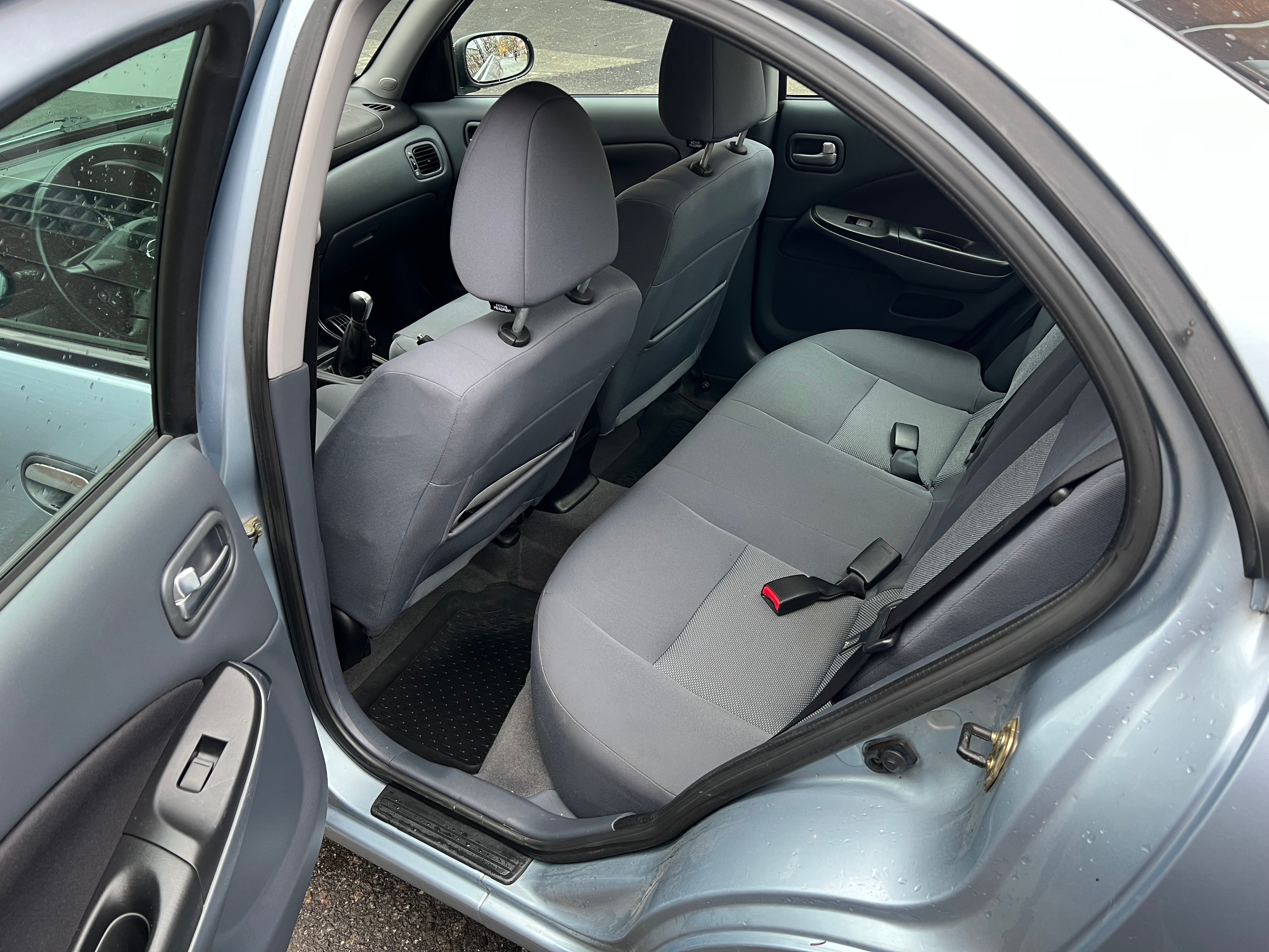 Nissan Almera 1.8 2004, bild 7/8