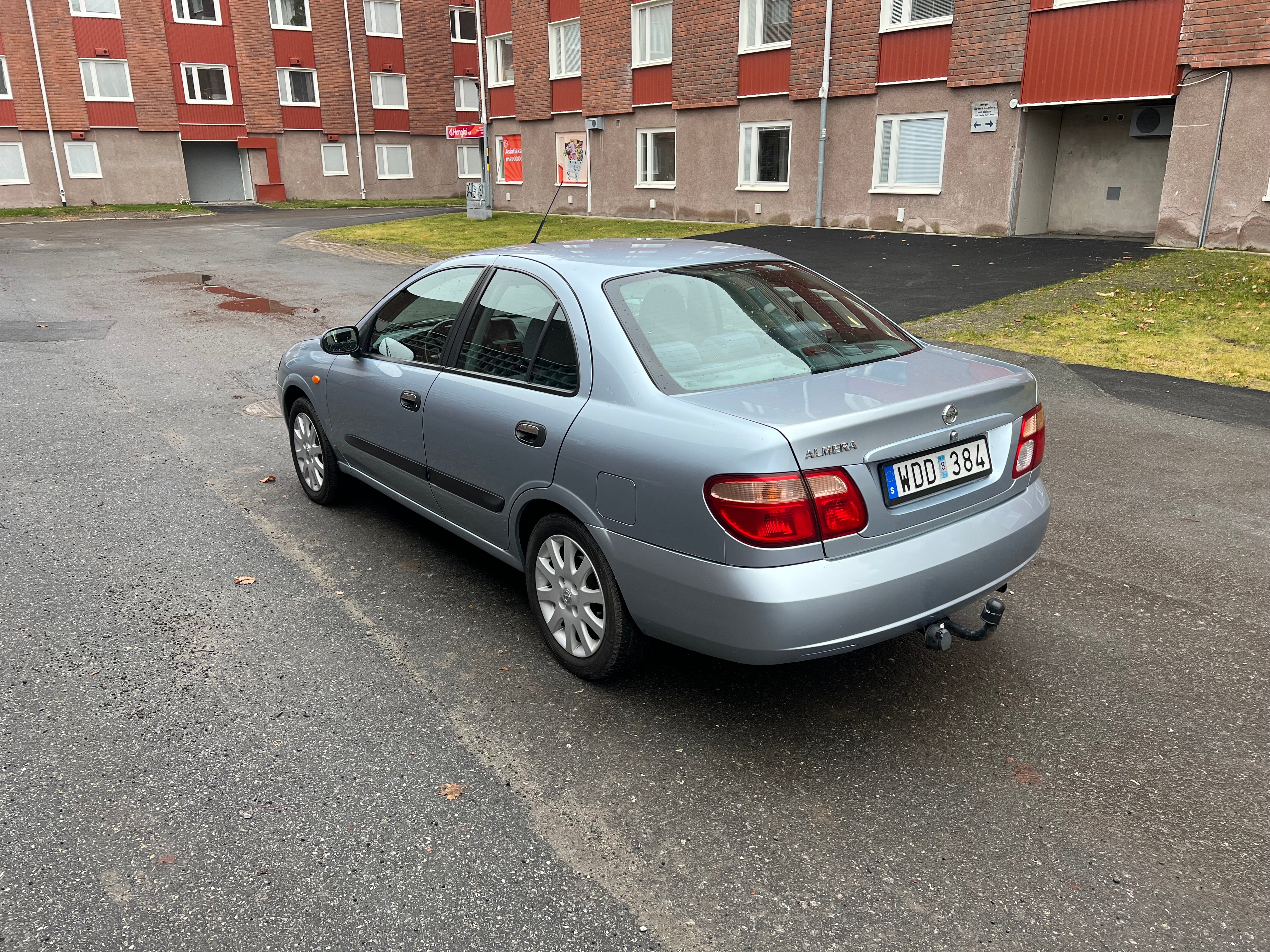 Nissan Almera 1.8 2004, bild 3/8