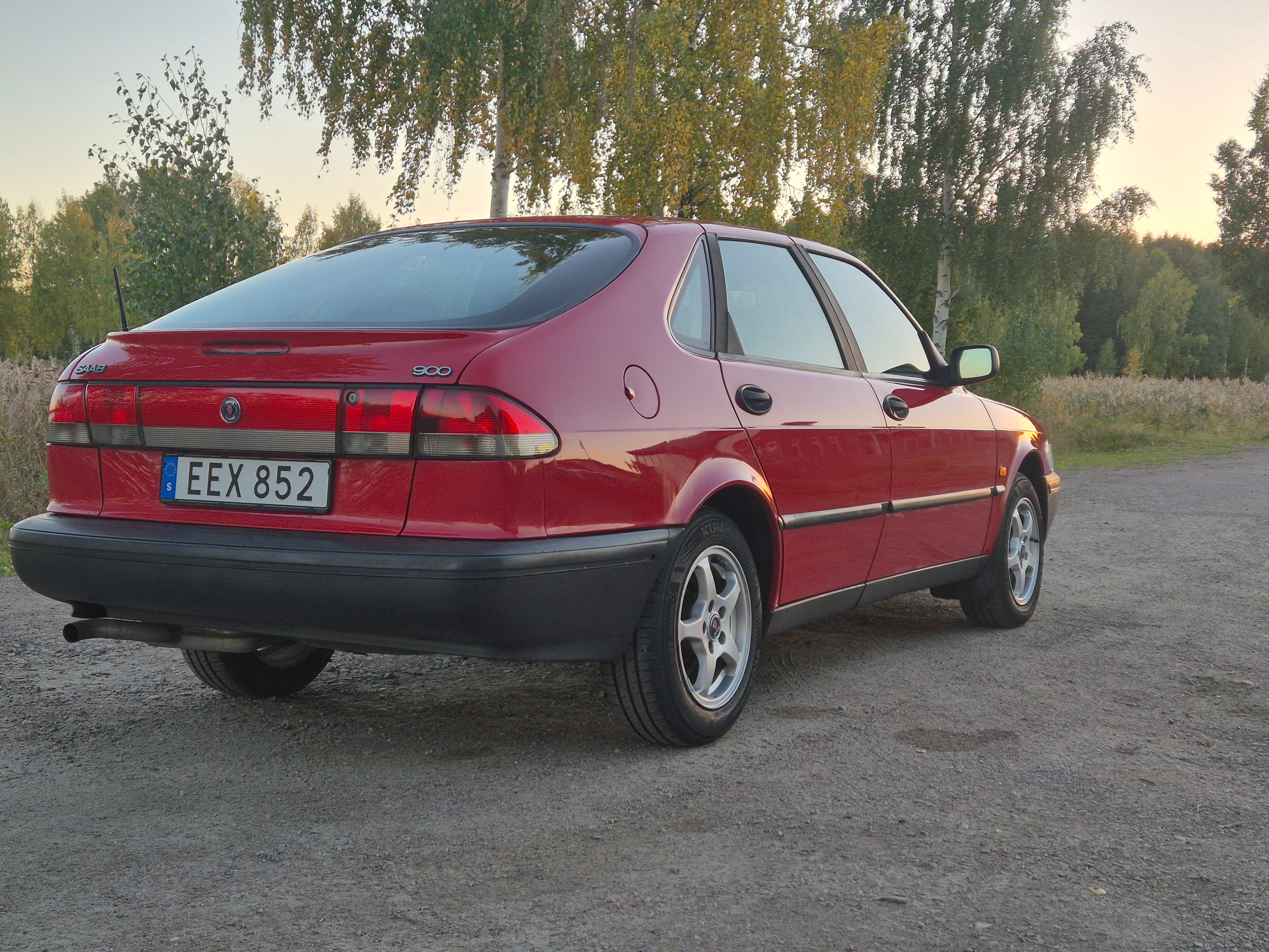 Saab 900 5-dörrar 2.0 Manuell 1997, bild 3/10