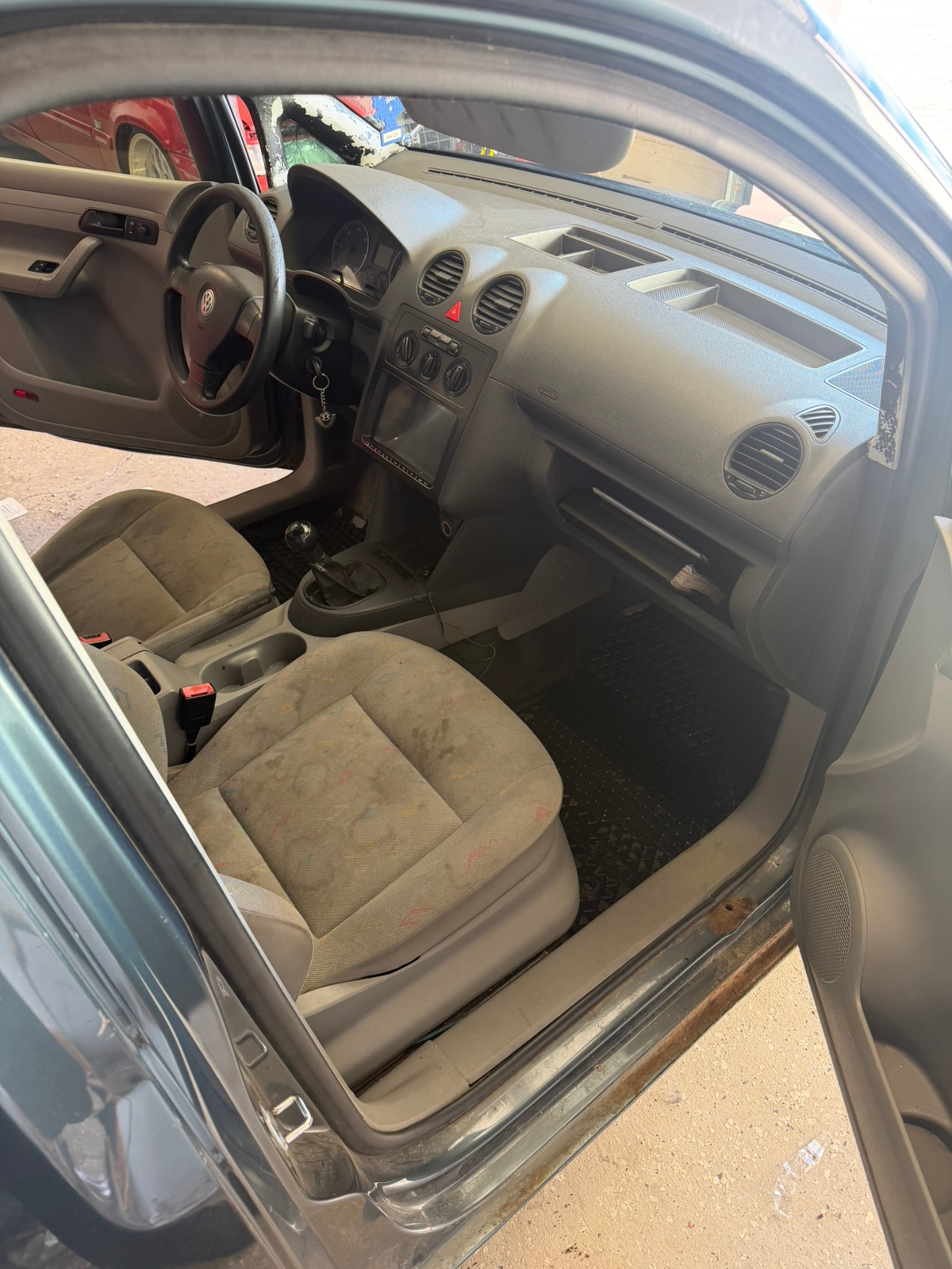 Volkswagen Caddy 2007, bild 7/8