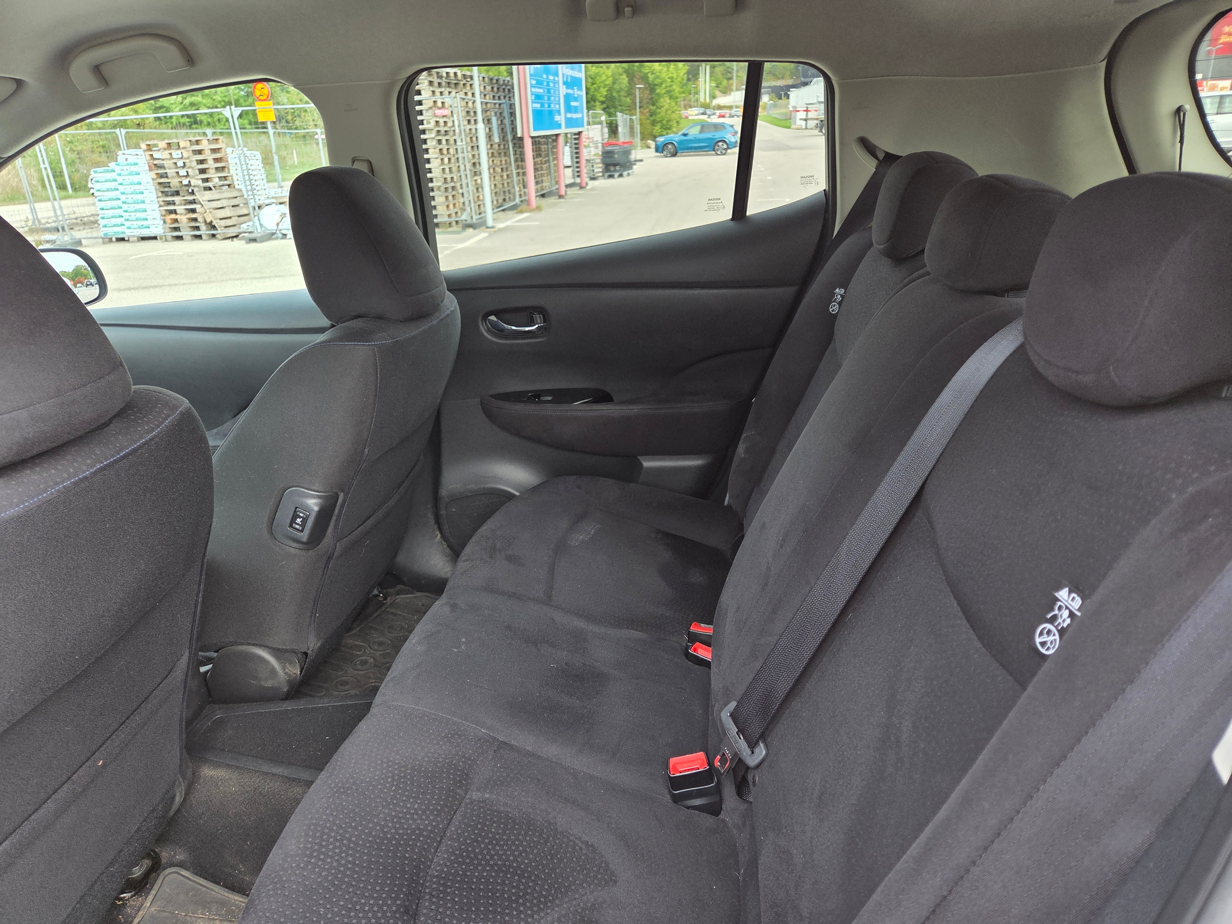 Nissan Leaf 24 kWh 2017, bild 6/6