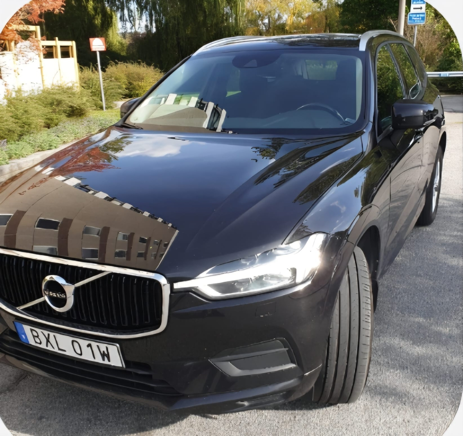 Volvo XC60 D4 AWD Geartronic 2019, bild 2/4