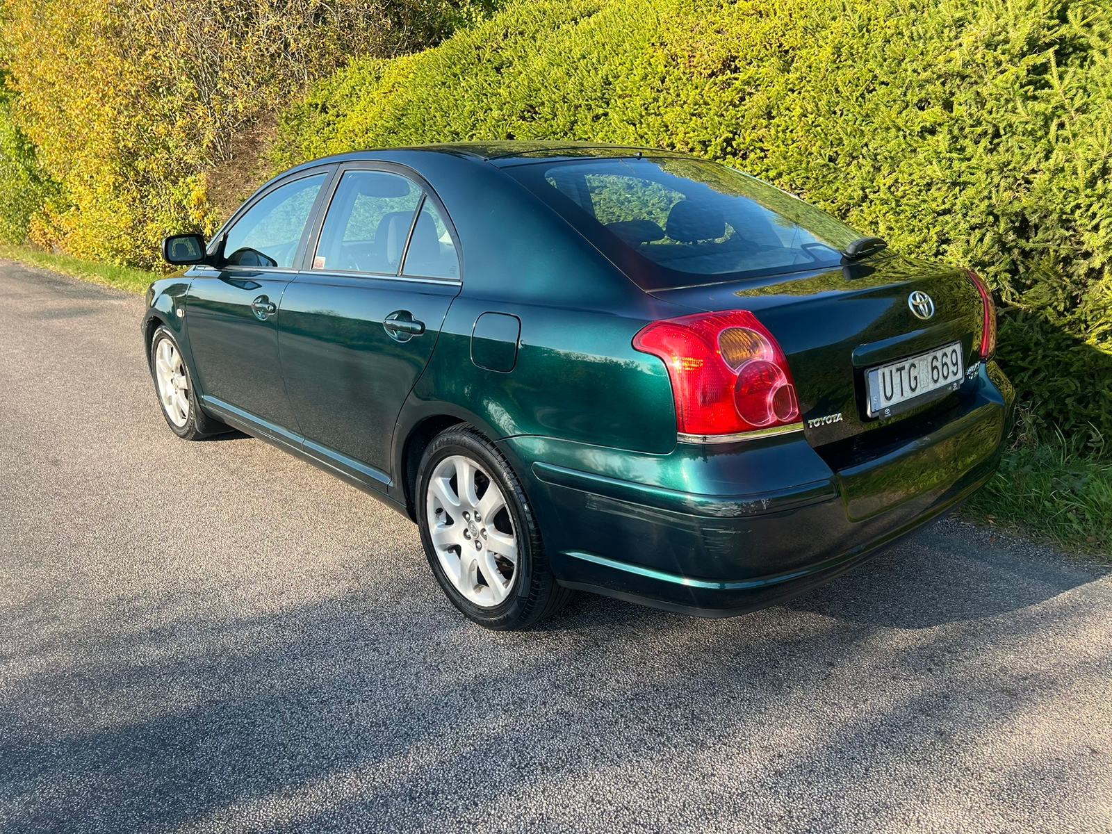 Toyota Avensis 2004, bild 2/5