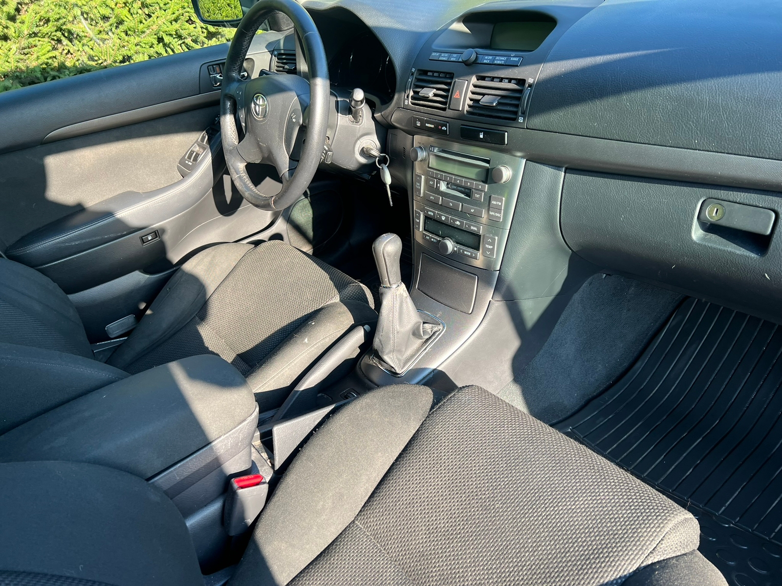 Toyota Avensis 2004, bild 5/5