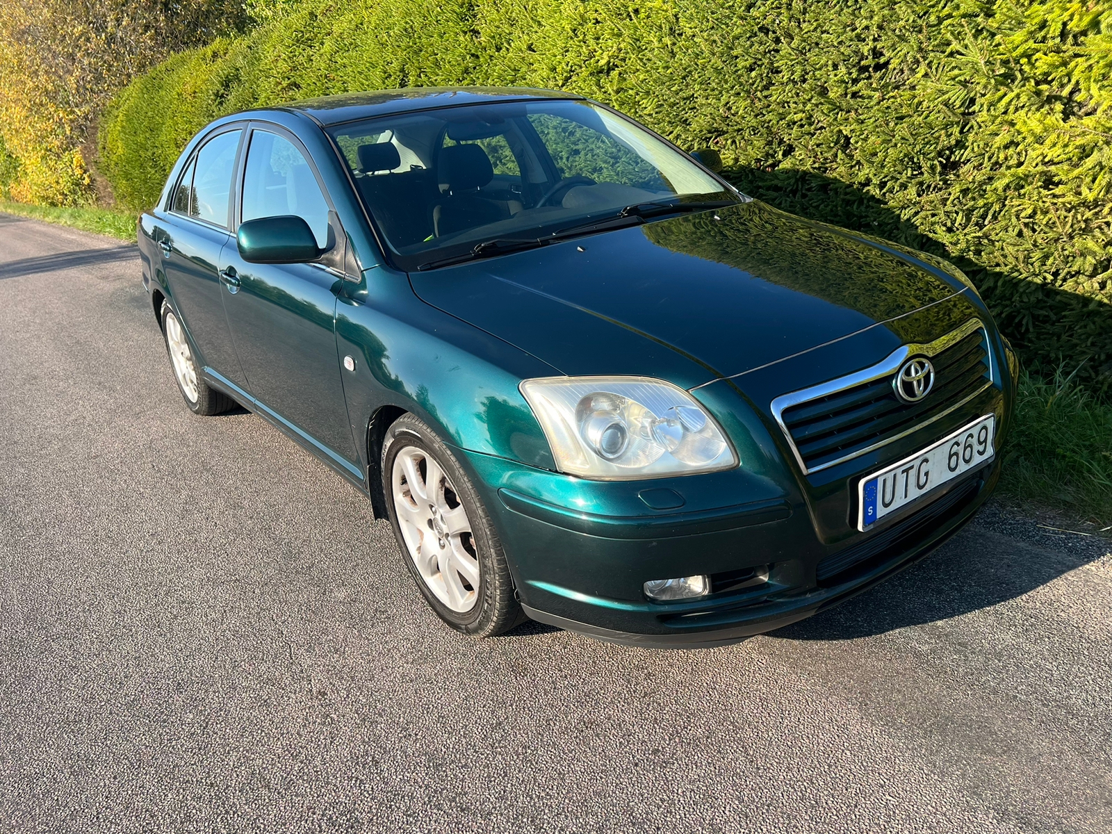 Toyota Avensis 2004, bild 4/5