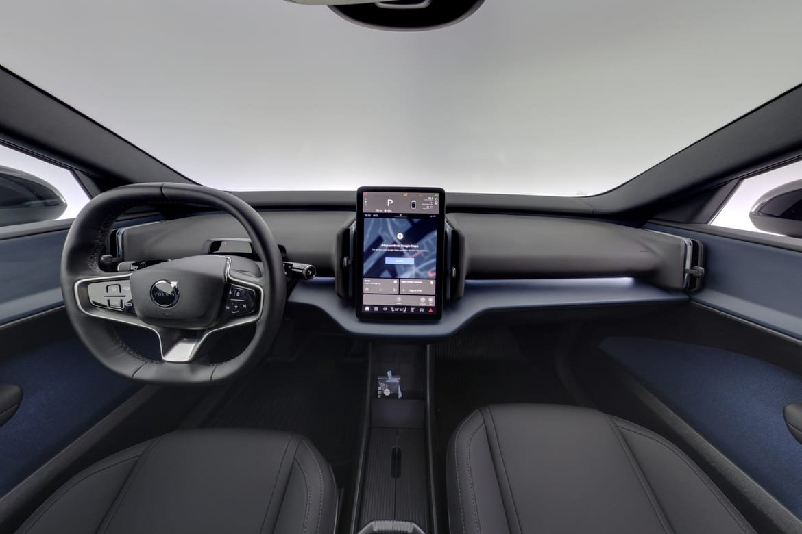 Volvo EX30 Extended Range Plus 2025, bild 7/10