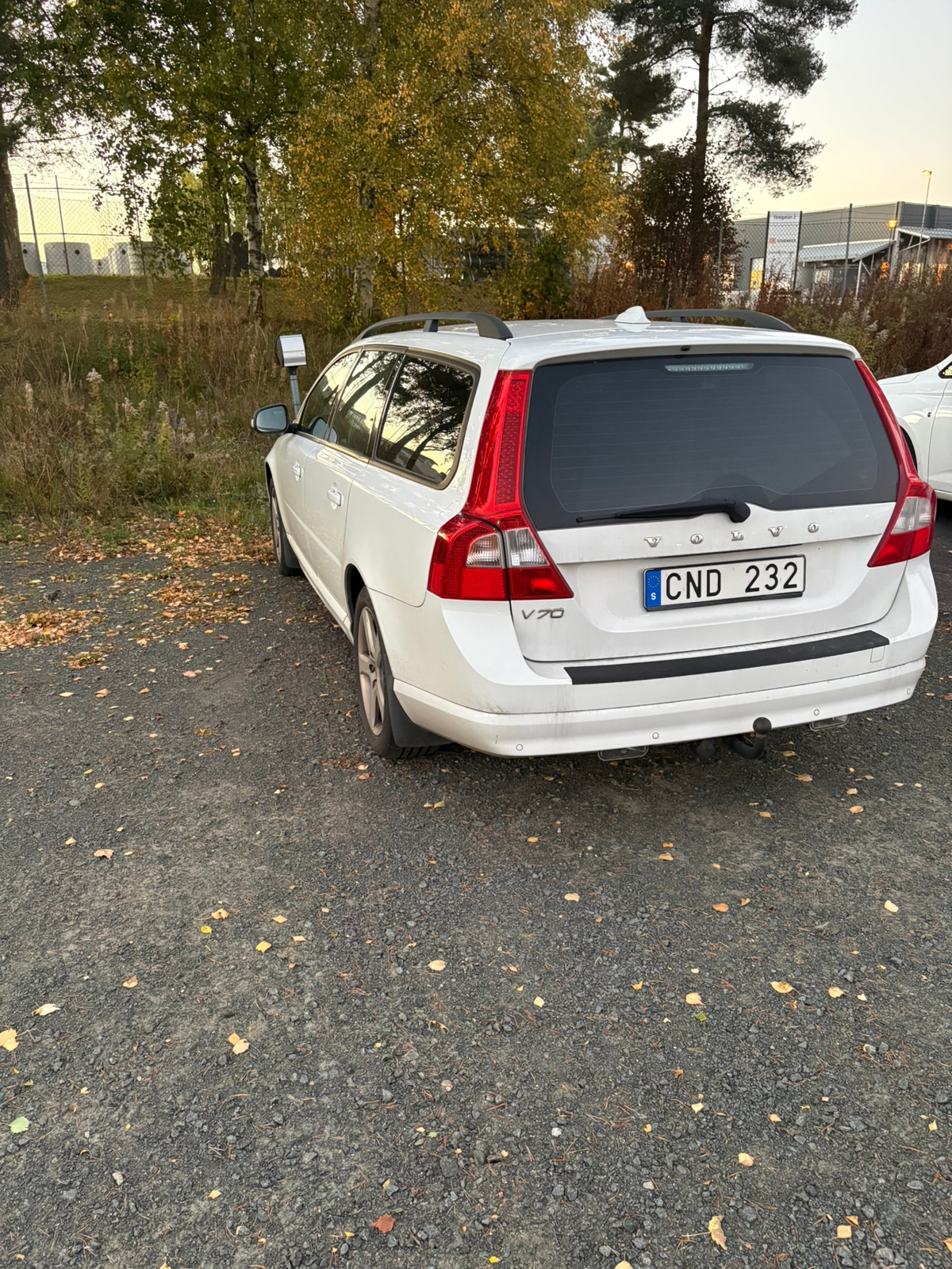 Volvo V70 2.5FT 2011, kuva 3/4