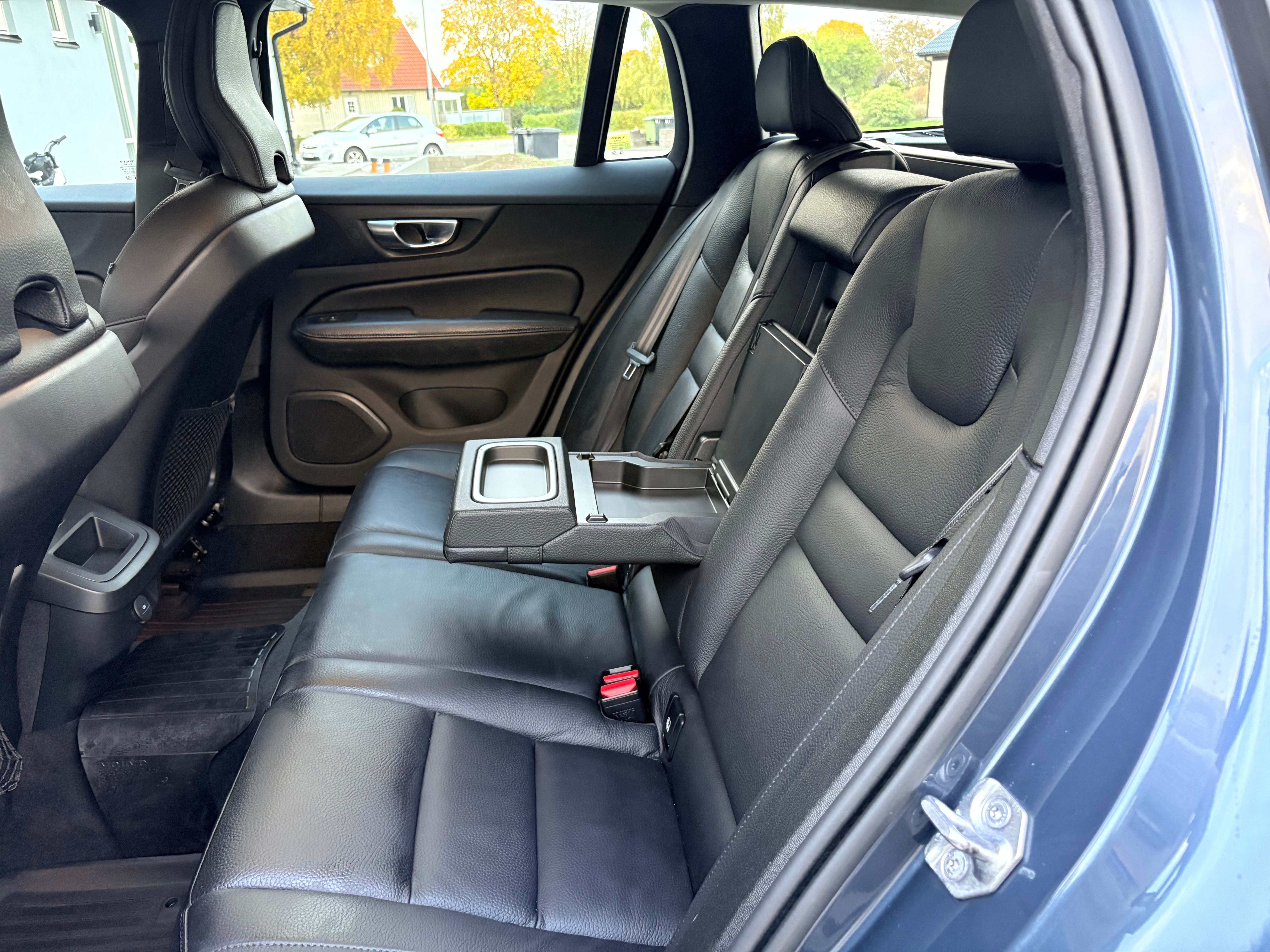 Volvo V60 Cross Country B4 Diesel 2021, bild 7/10