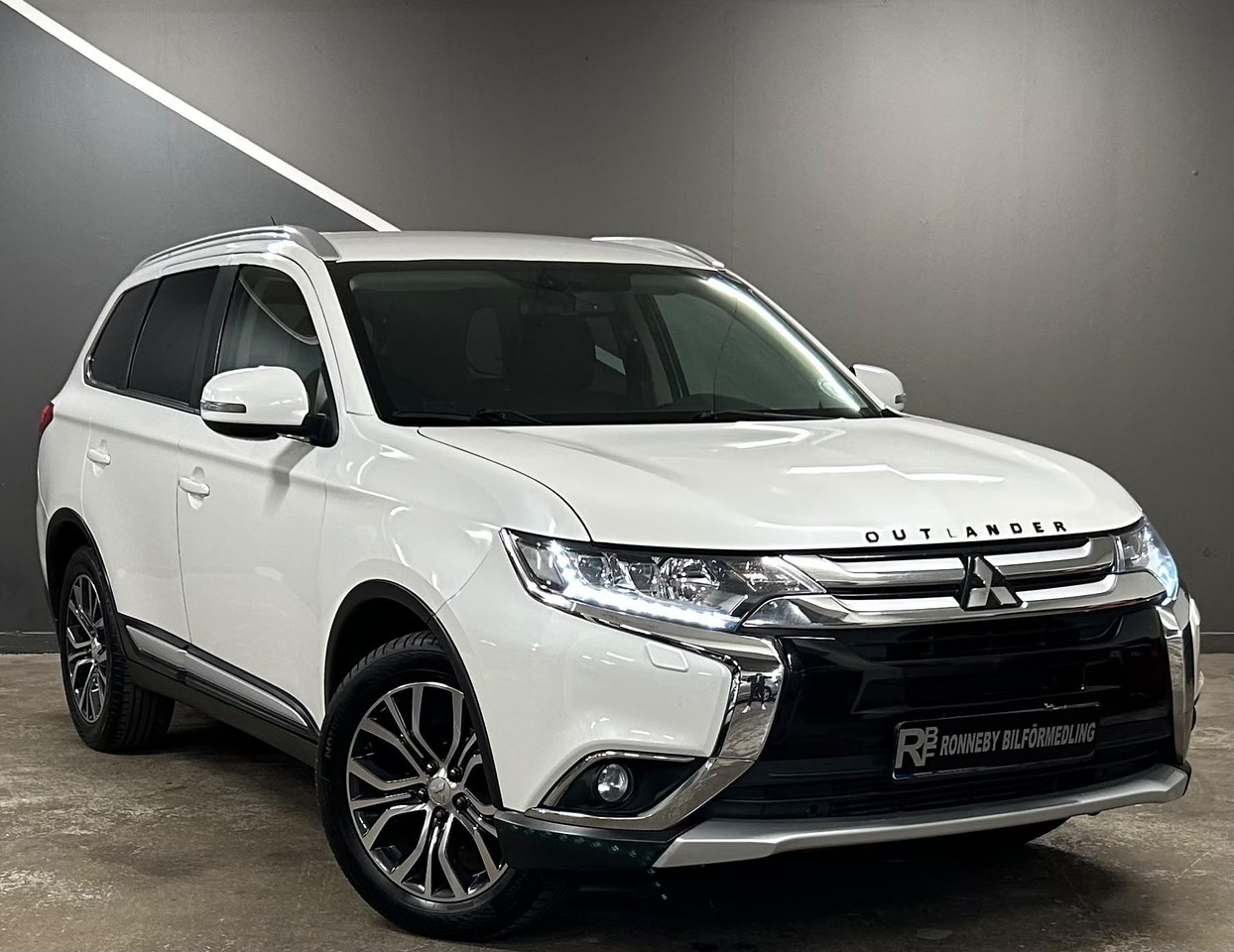 Mitsubishi Outlander 2016, bild 3/10