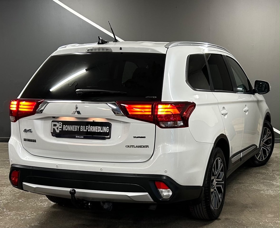 Mitsubishi Outlander 2016, bild 4/10