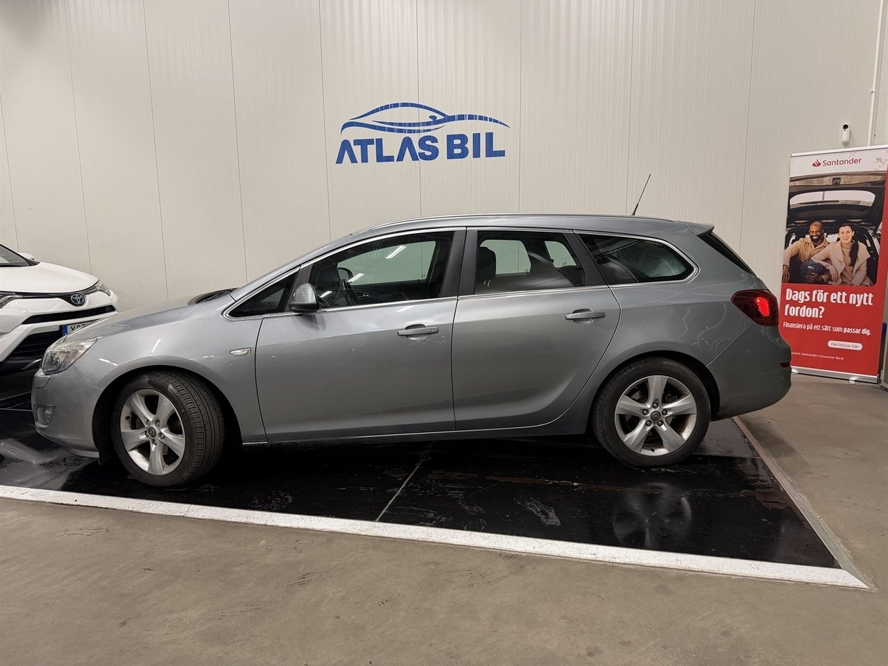 Opel Astra 1.7 CDTI Enjoy 2012, bild 2/10
