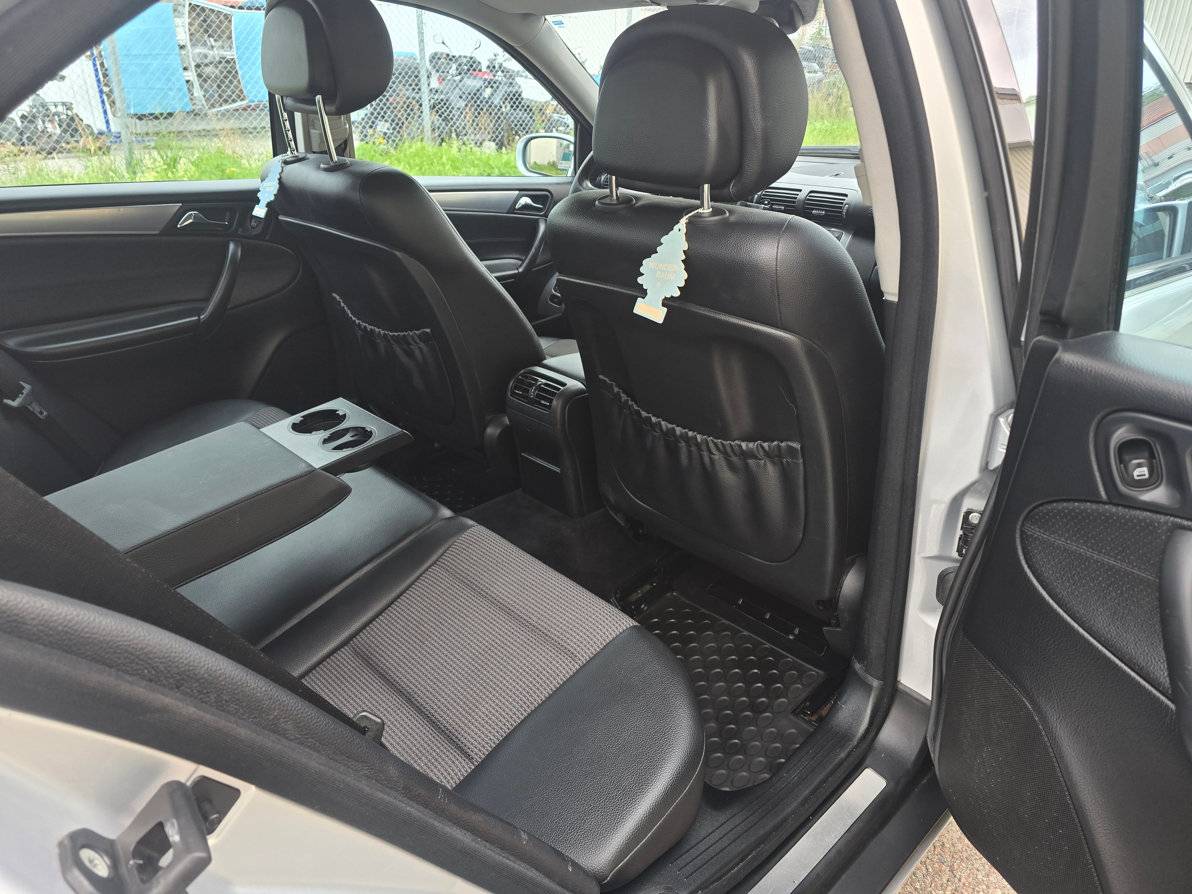 Mercedes-Benz C 2007, bild 7/10