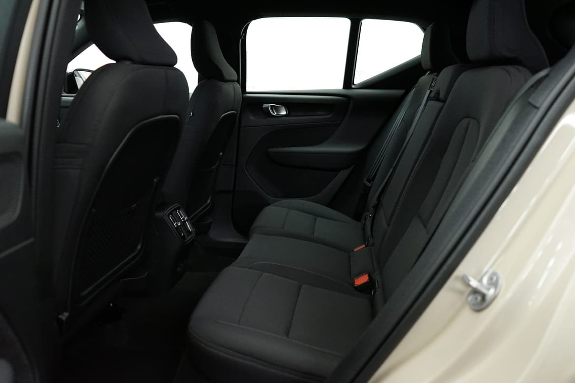 Volvo EX40 2026, bild 7/10
