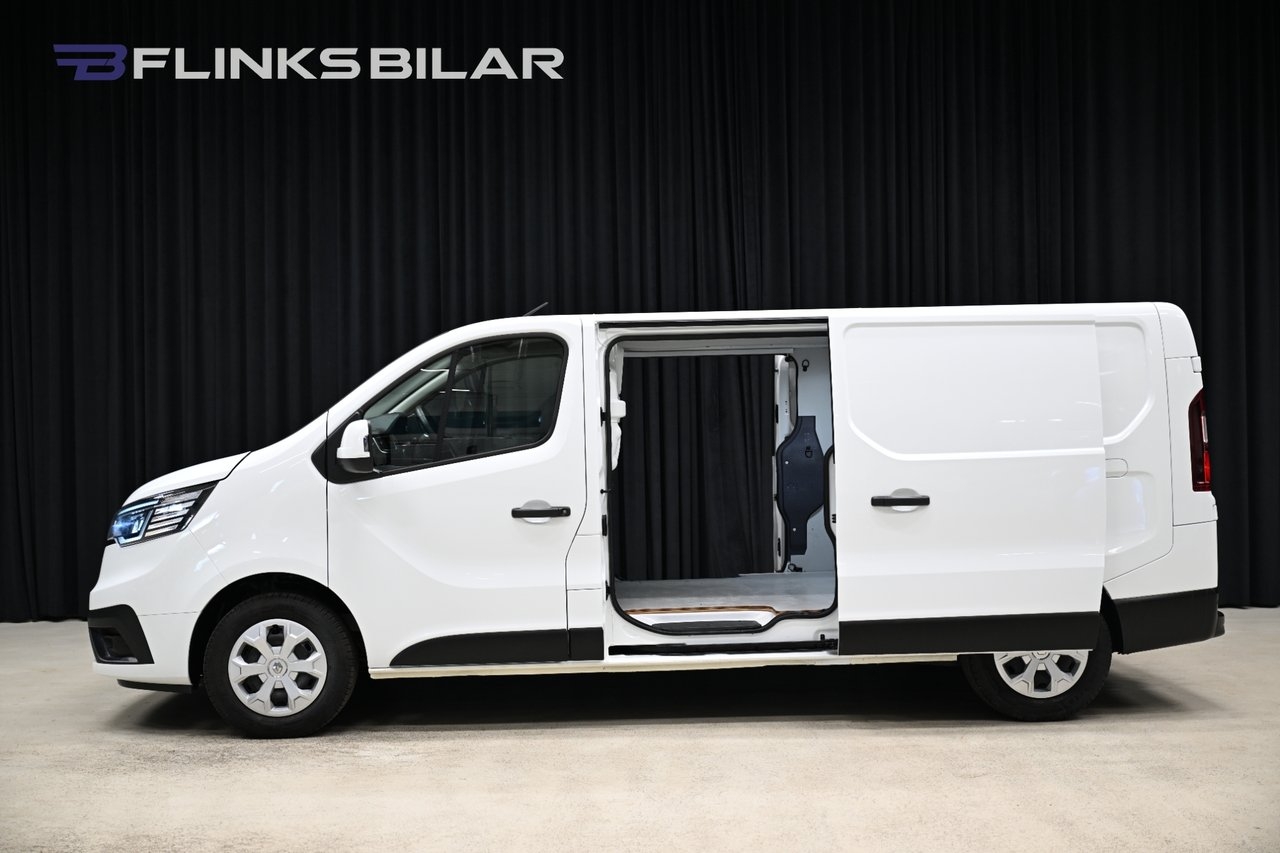 Renault Trafic dCi 150HK L2 Automat 2023, bild 4/10
