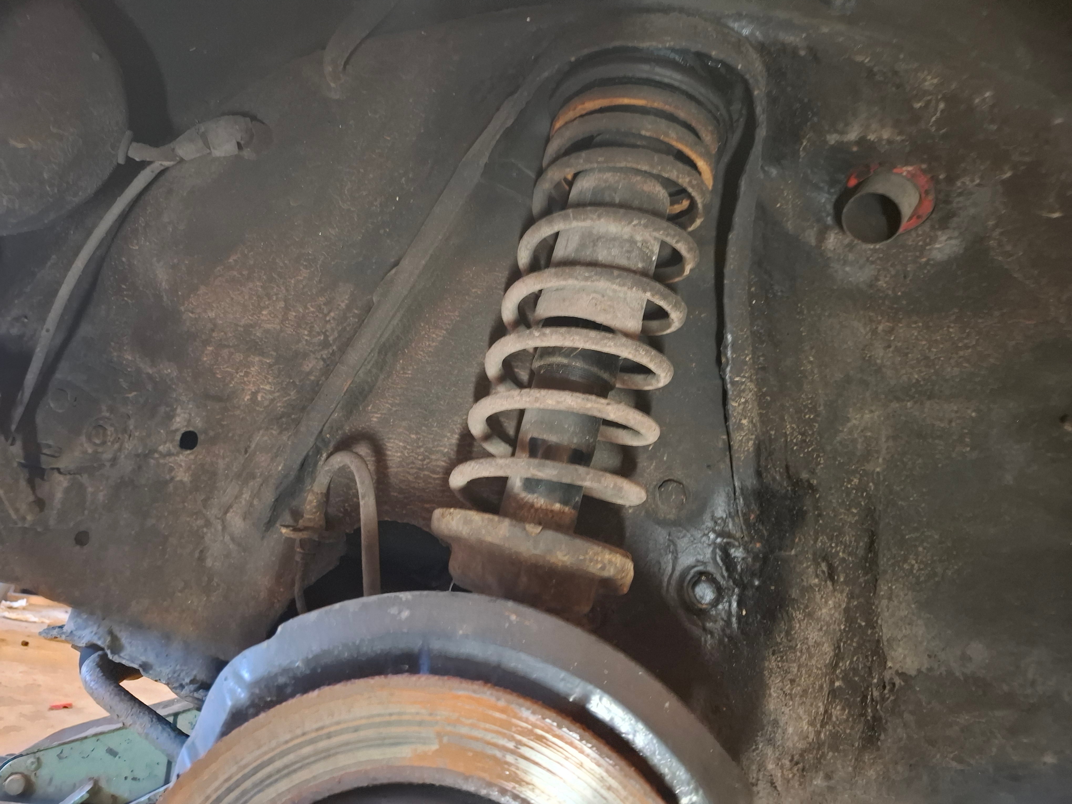 Volkswagen 1303 S 1.6 H4 Manuell 1974, bild 7/8