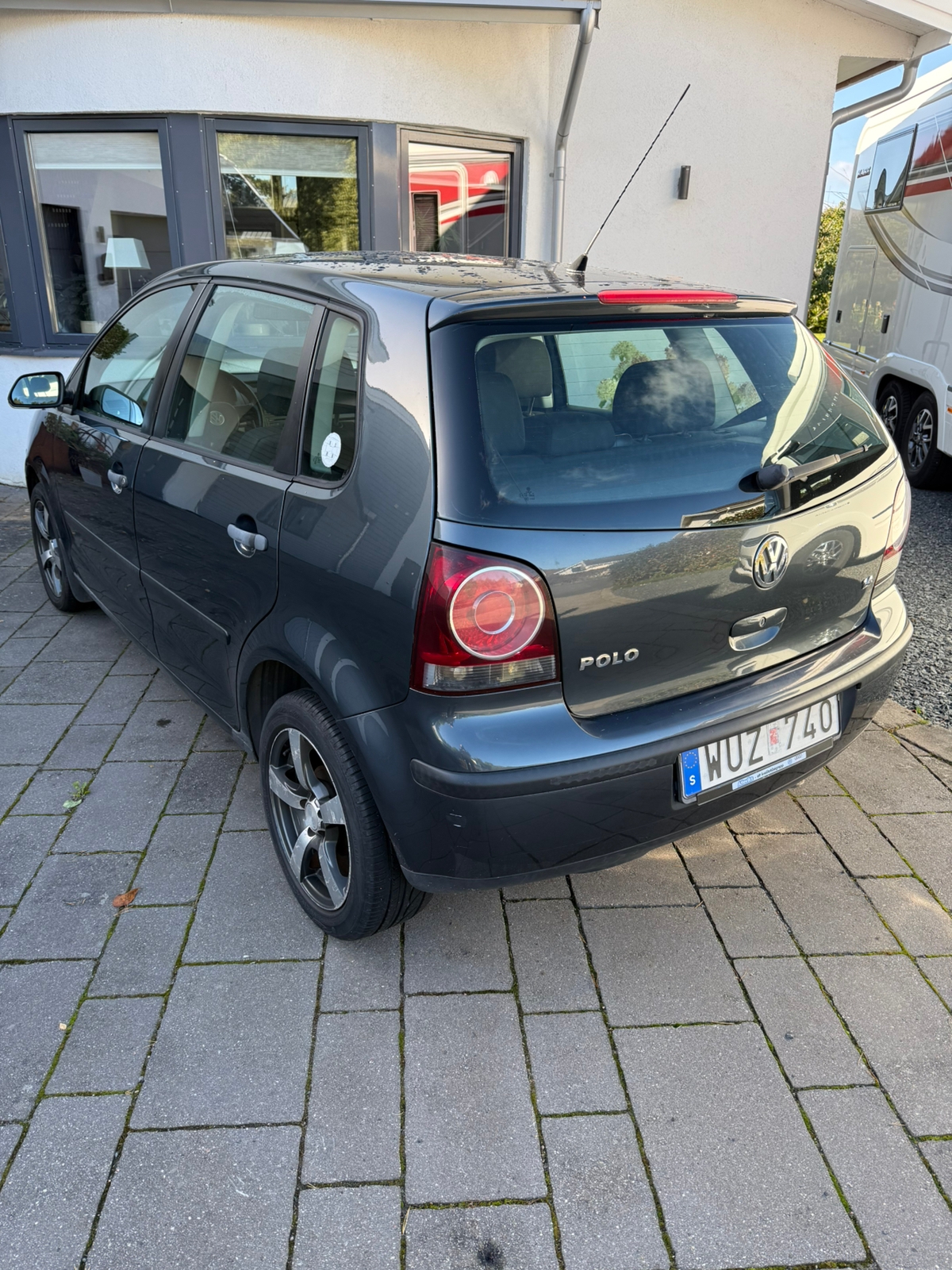 Volkswagen Polo 5-dörrar 1.4 Manuell 2006, bild 2/8