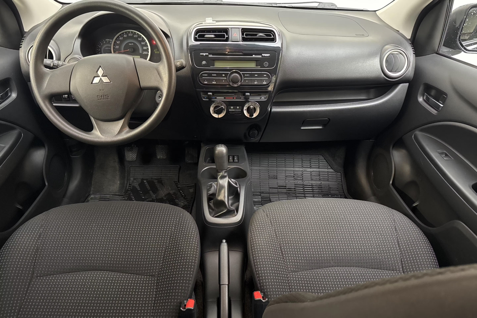 Mitsubishi Space Star 2015, bild 6/8