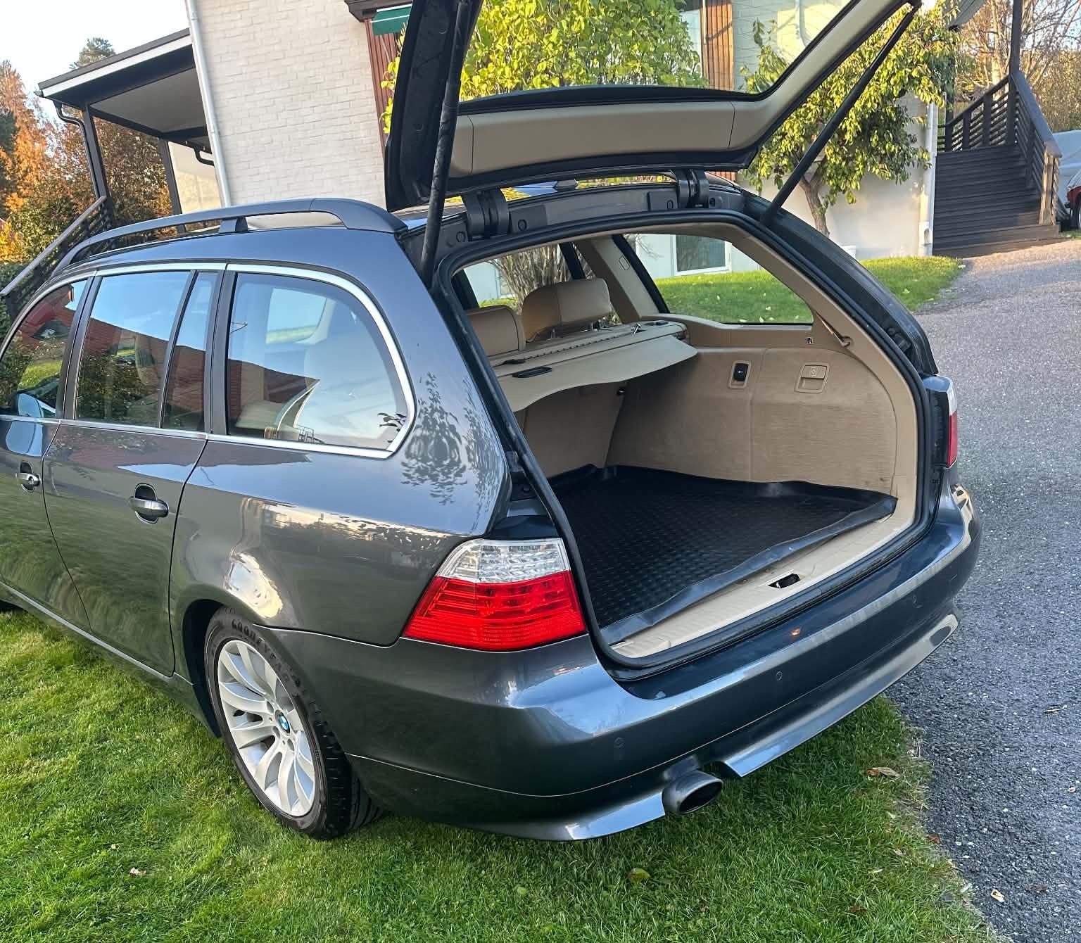 BMW 520 i Touring Manuell 2010, bild 5/5