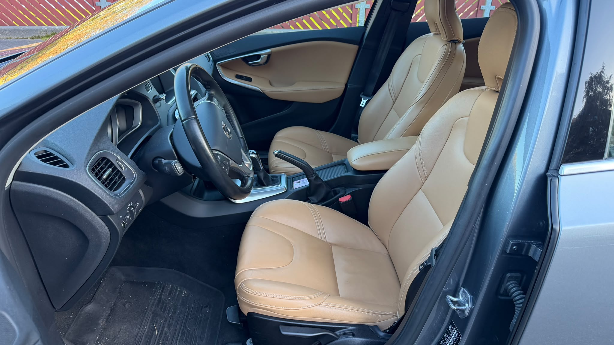 Volvo V40 D4 Manuell 2017, bild 6/10