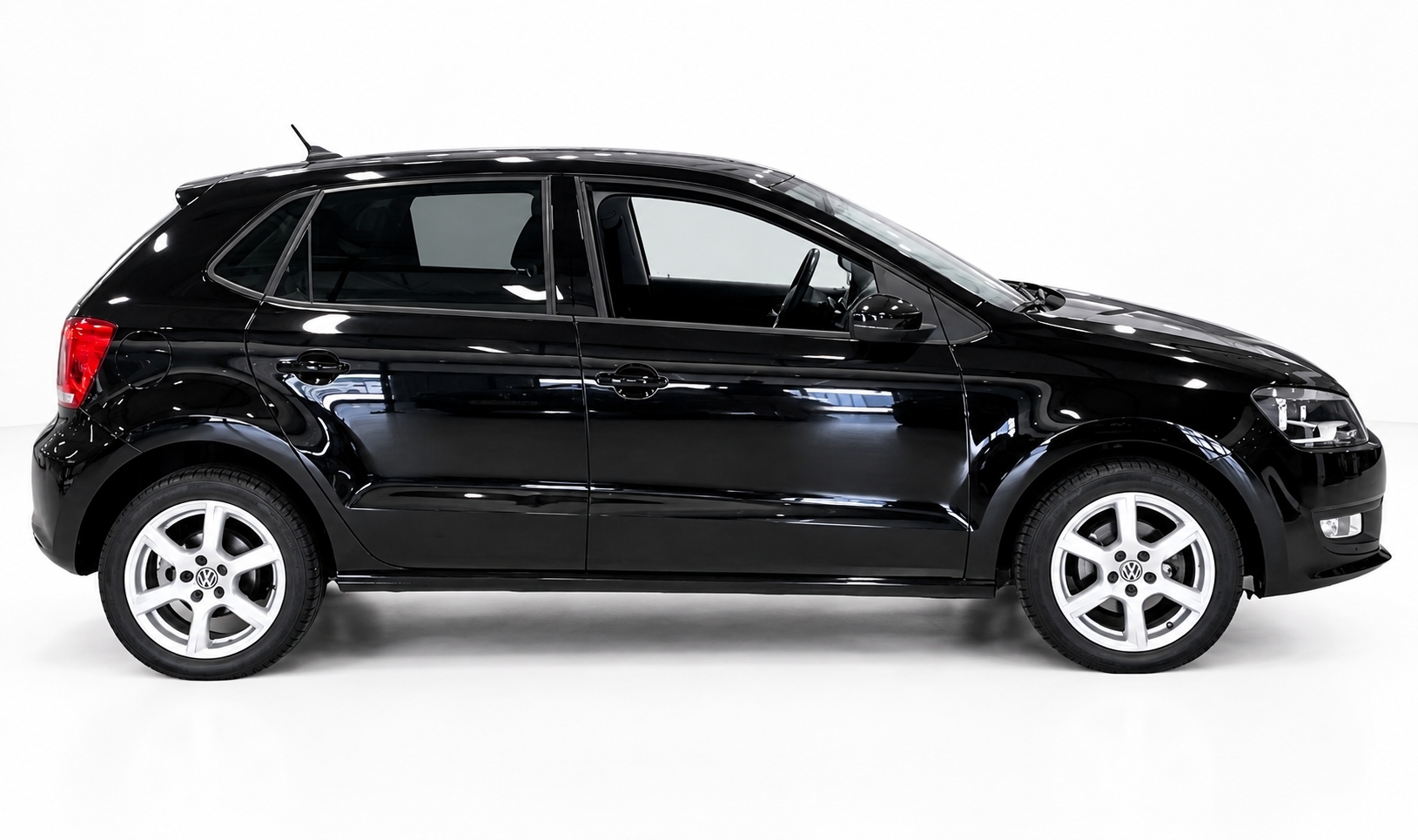 Volkswagen Polo 2014, bild 2/2