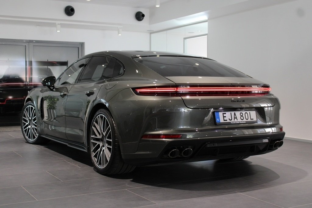 Porsche Panamera TURBO S E-HYBRID 2025, bild 2/10