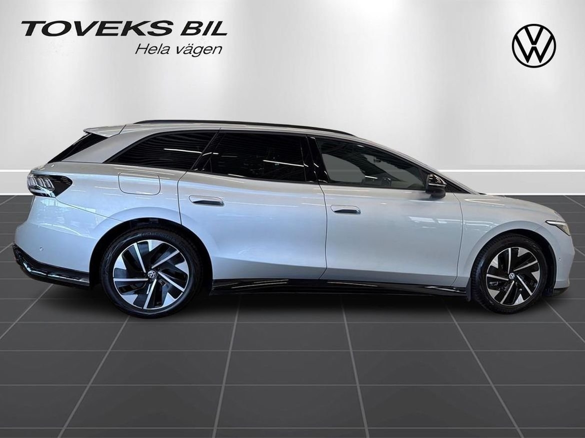 Volkswagen ID.7 Pro S Tourer 2027, bild 2/10