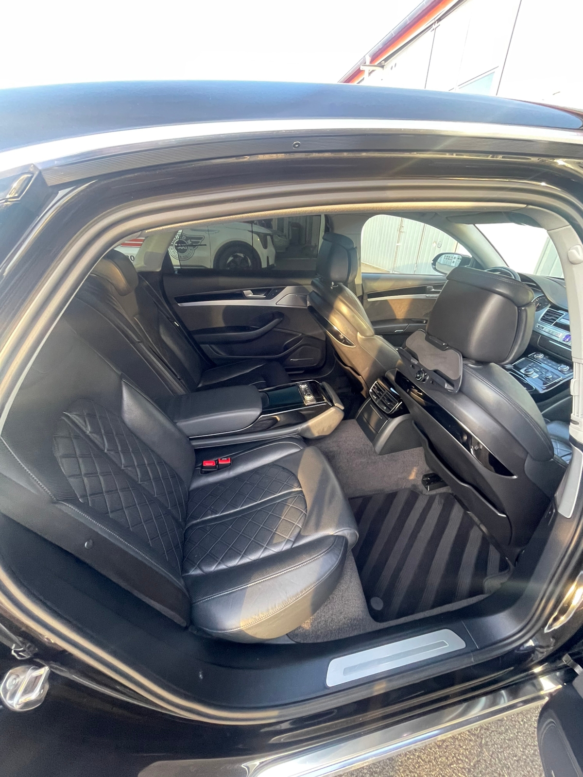 Audi A8 3.0 TDI 2015, kuva 6/9