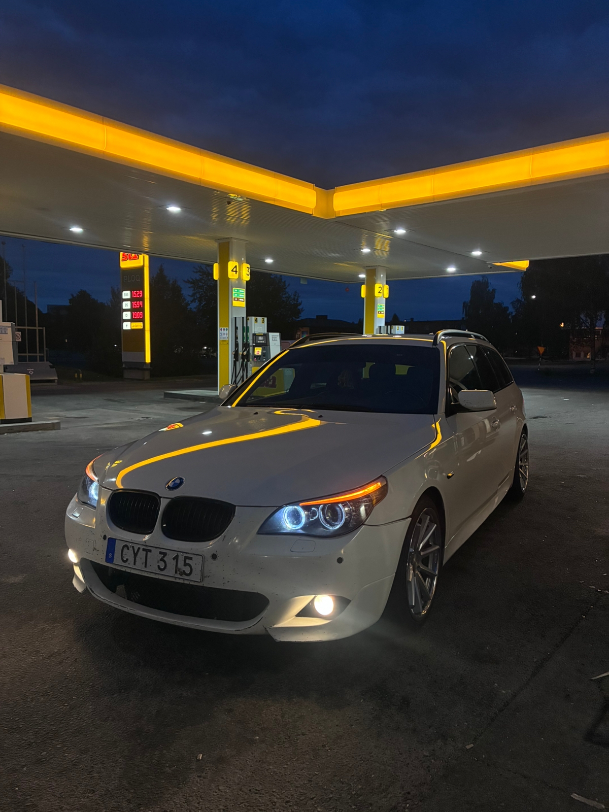 BMW 520 d Touring Automatisk 2009, bild 2/5